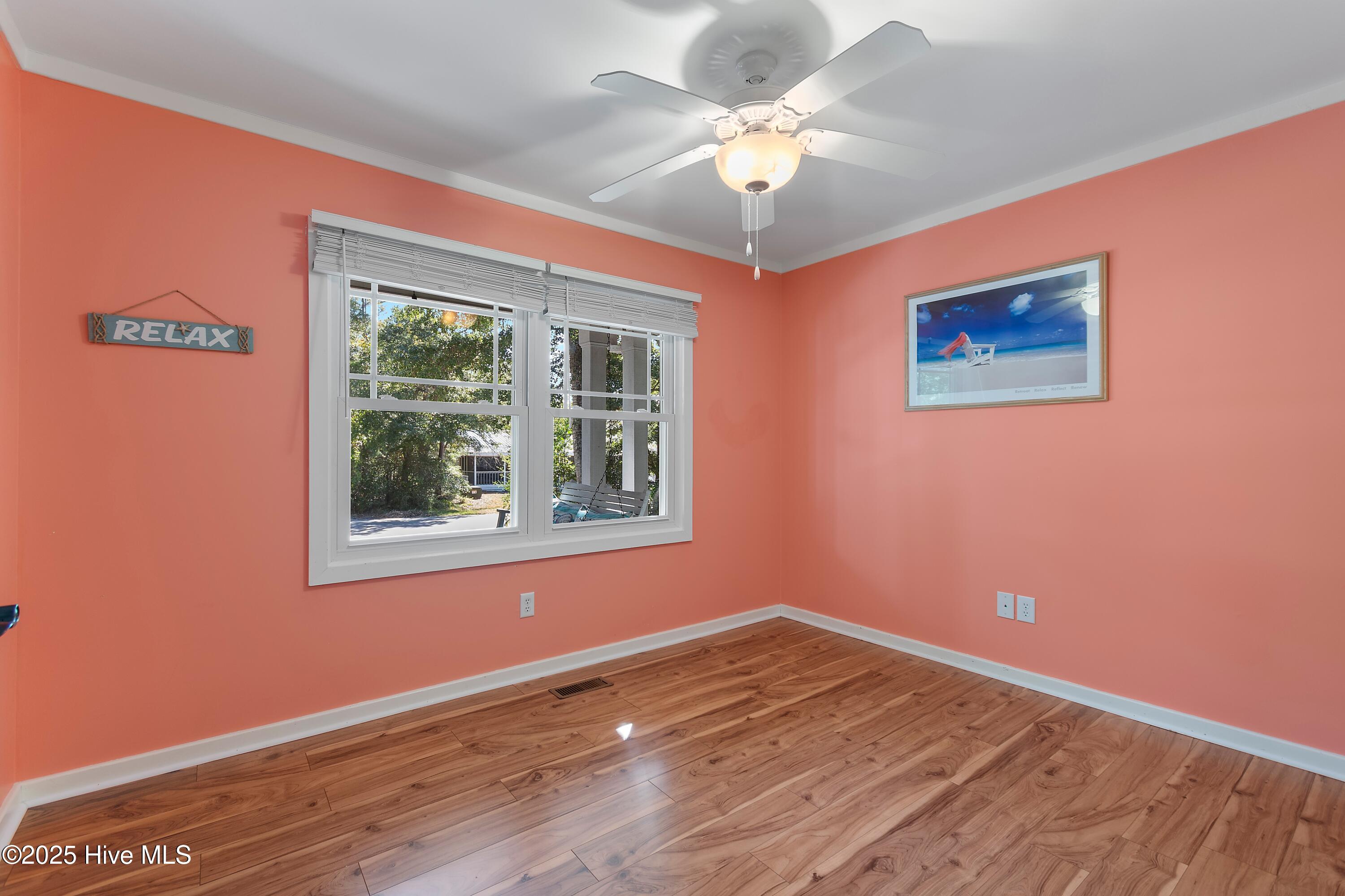 100537849 | Photo 26