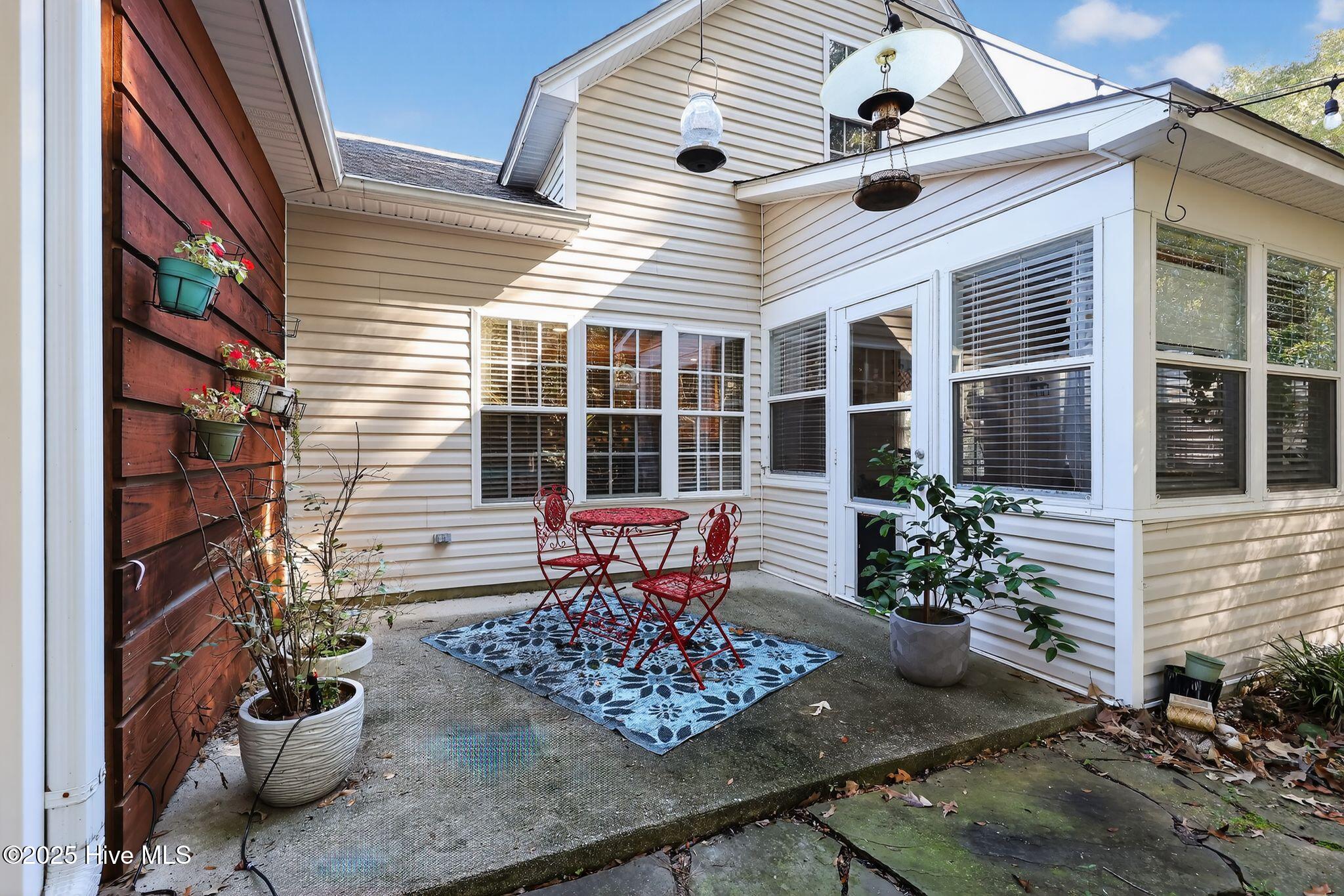 100539359 | Photo 30