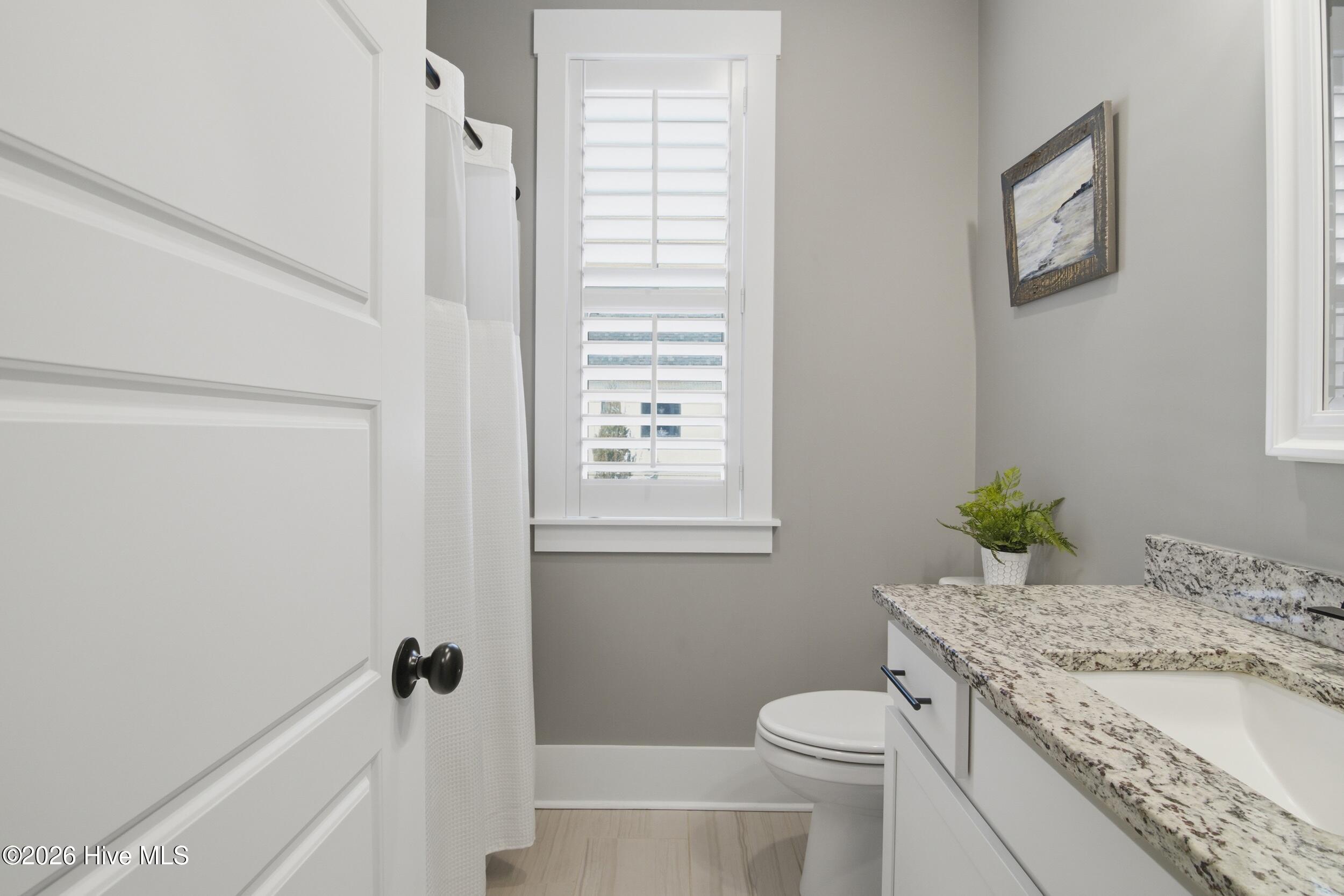 100551617 | Photo 28