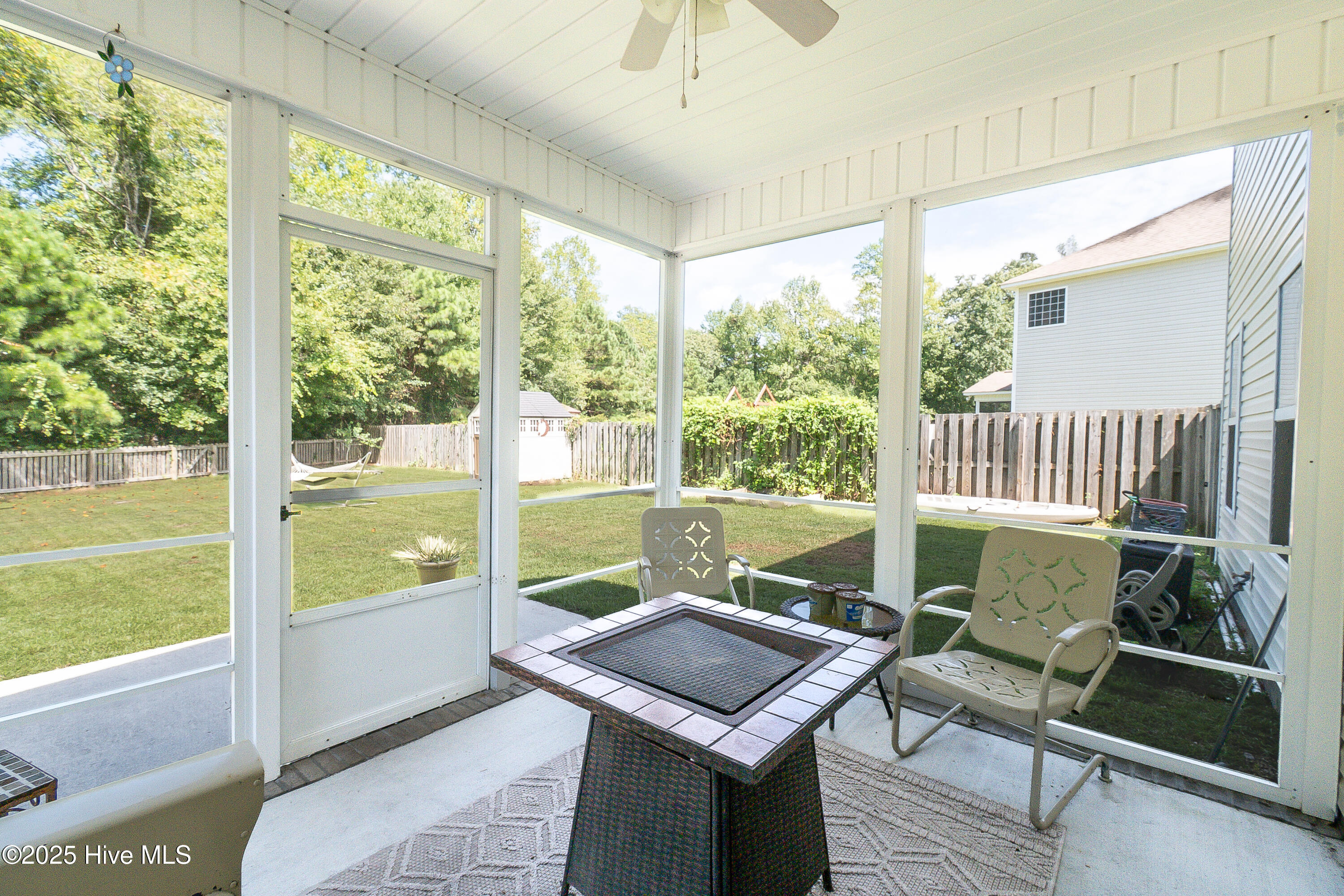 100528578 | Photo 13