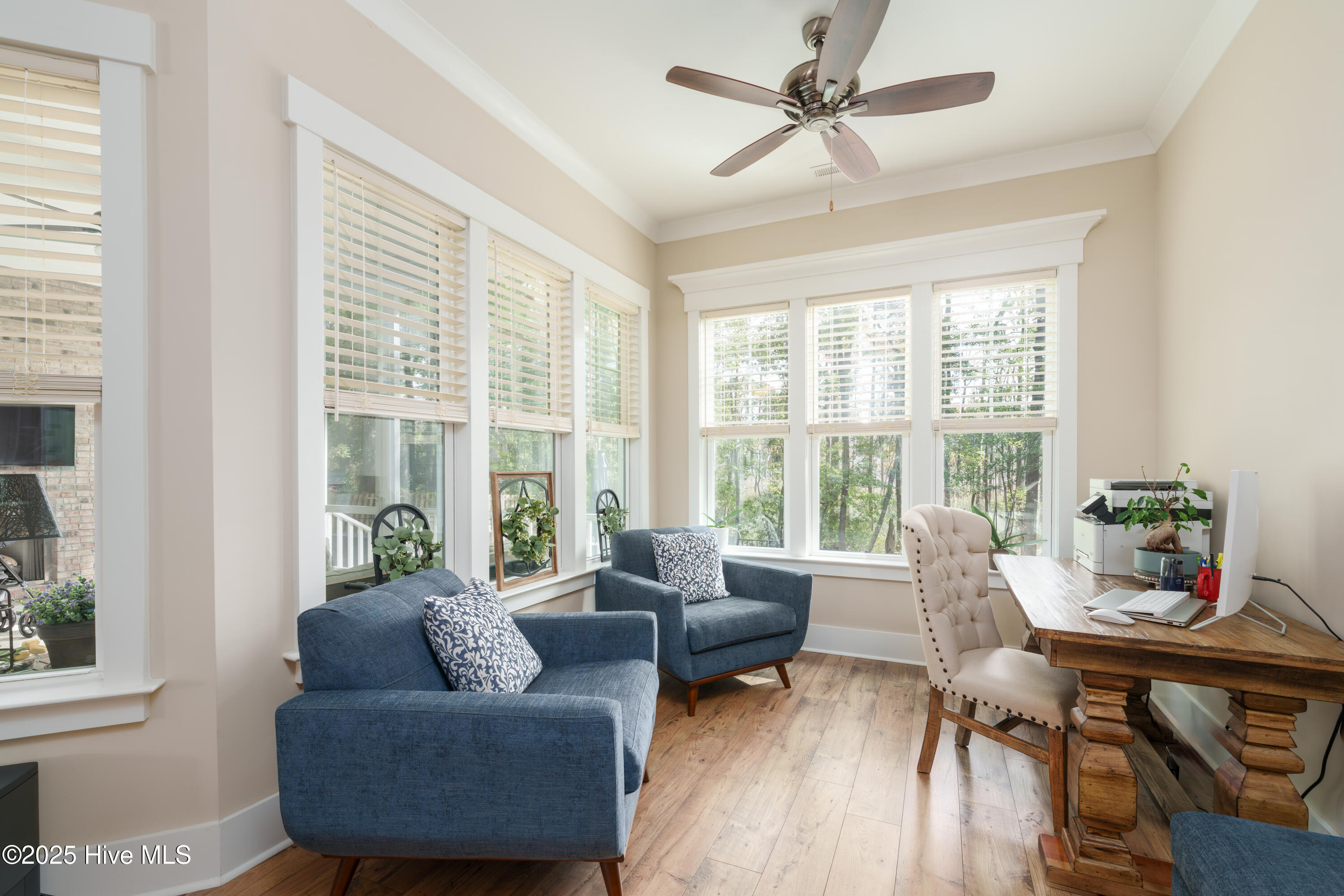 100537850 | Photo 21