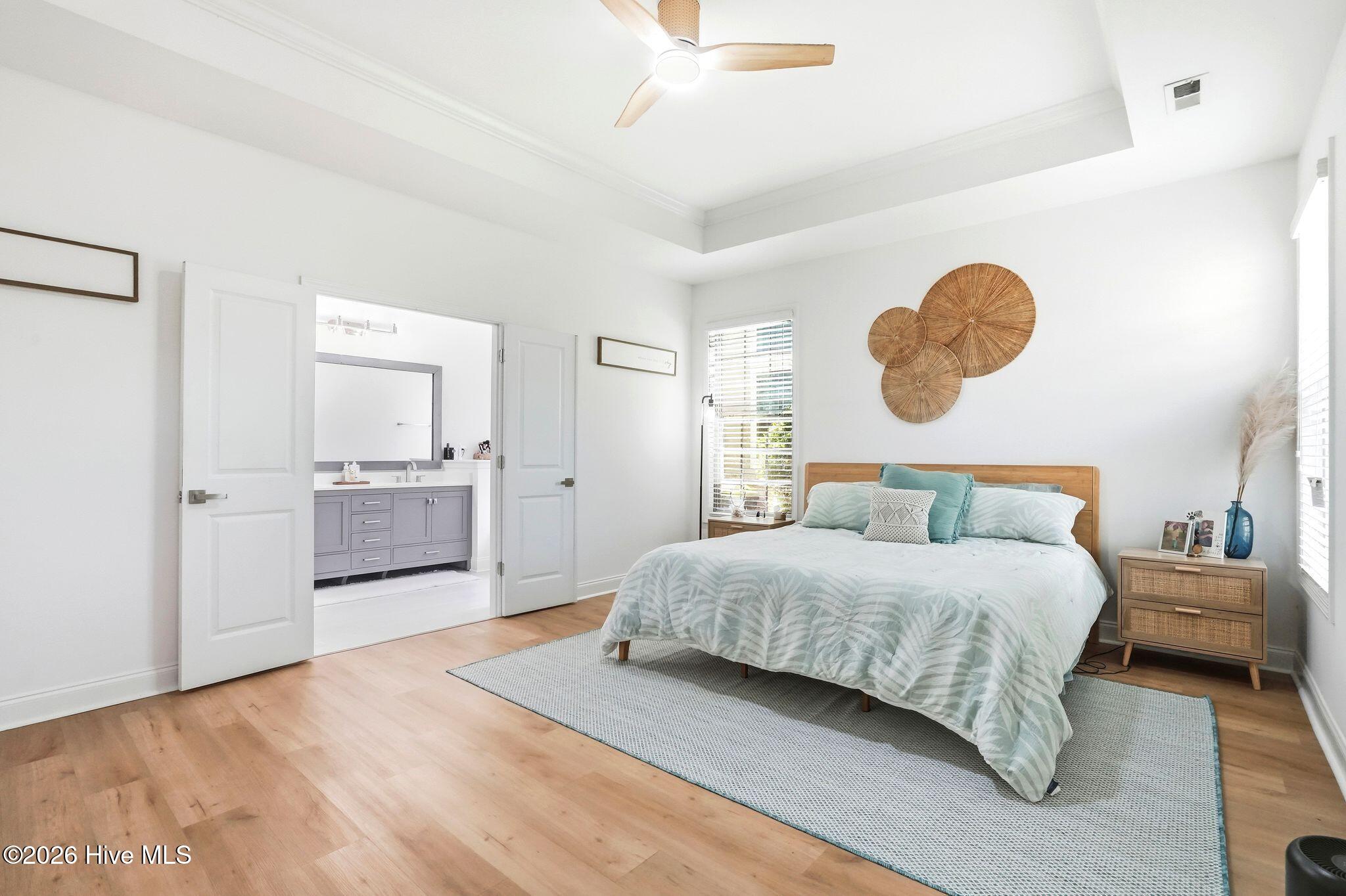 100566461 | Photo 30