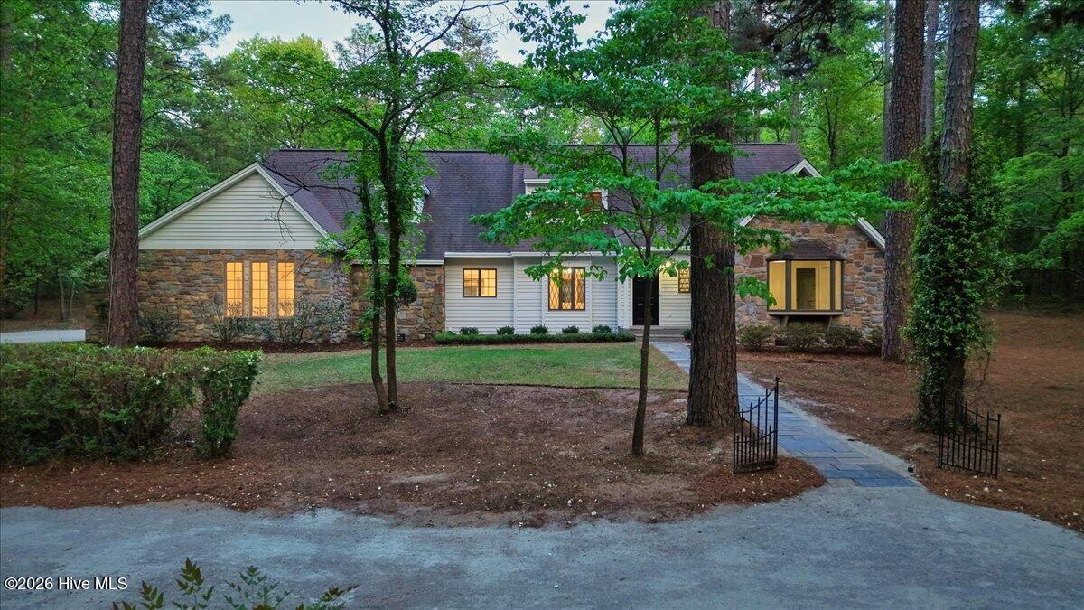 141 Bridgewater Drive, Southern Pines, NC, 28387