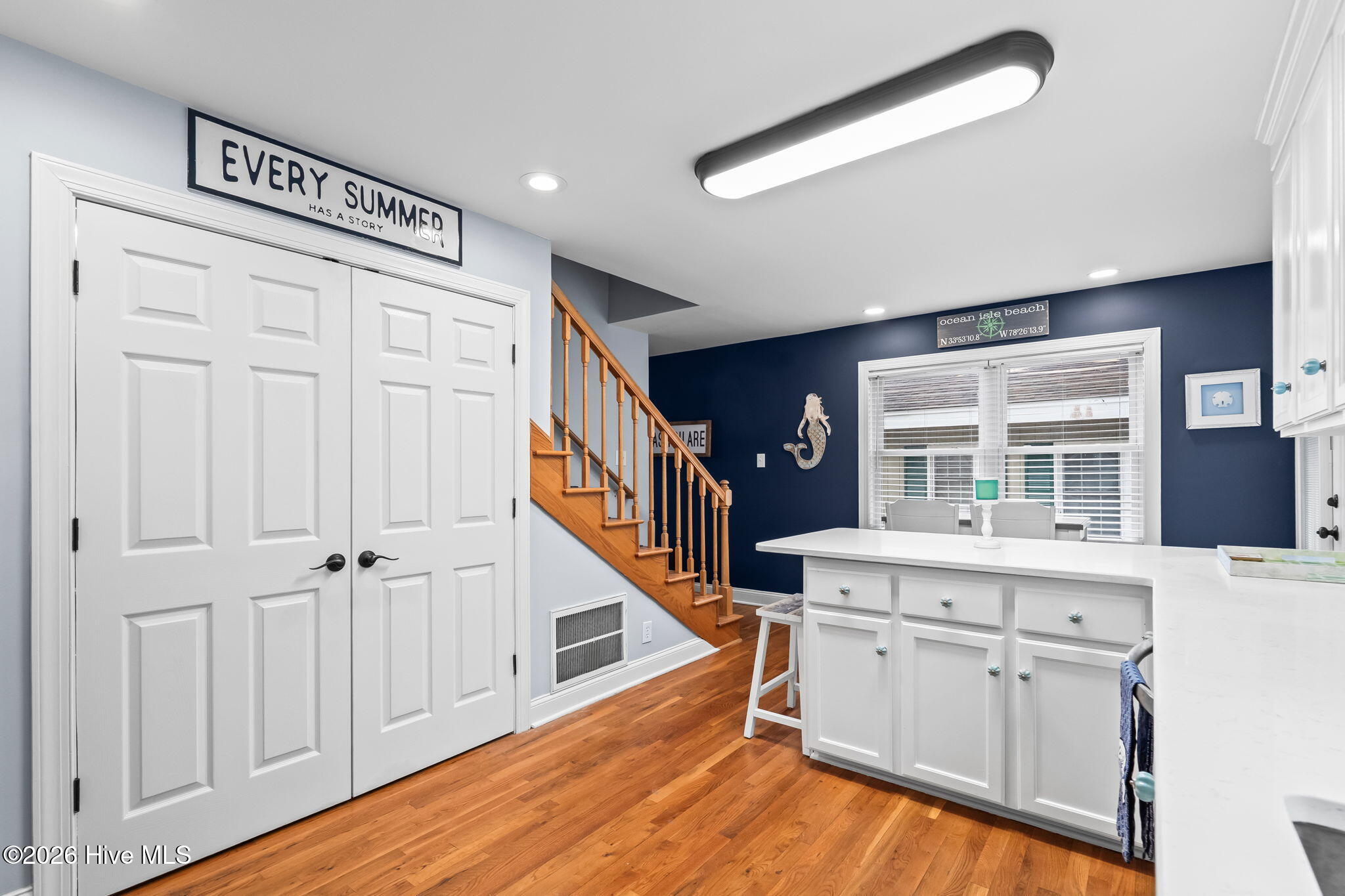 100551089 | Photo 19