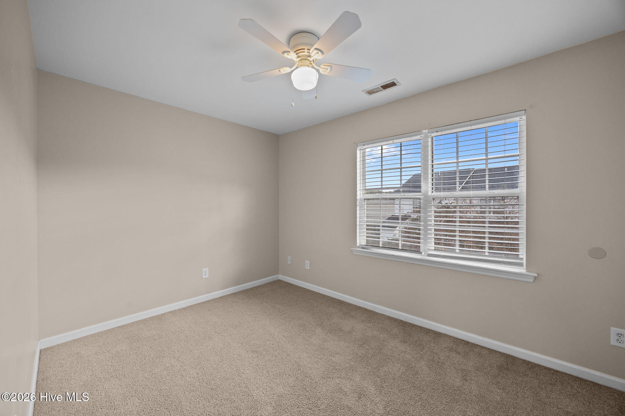 100553765 | Photo 26