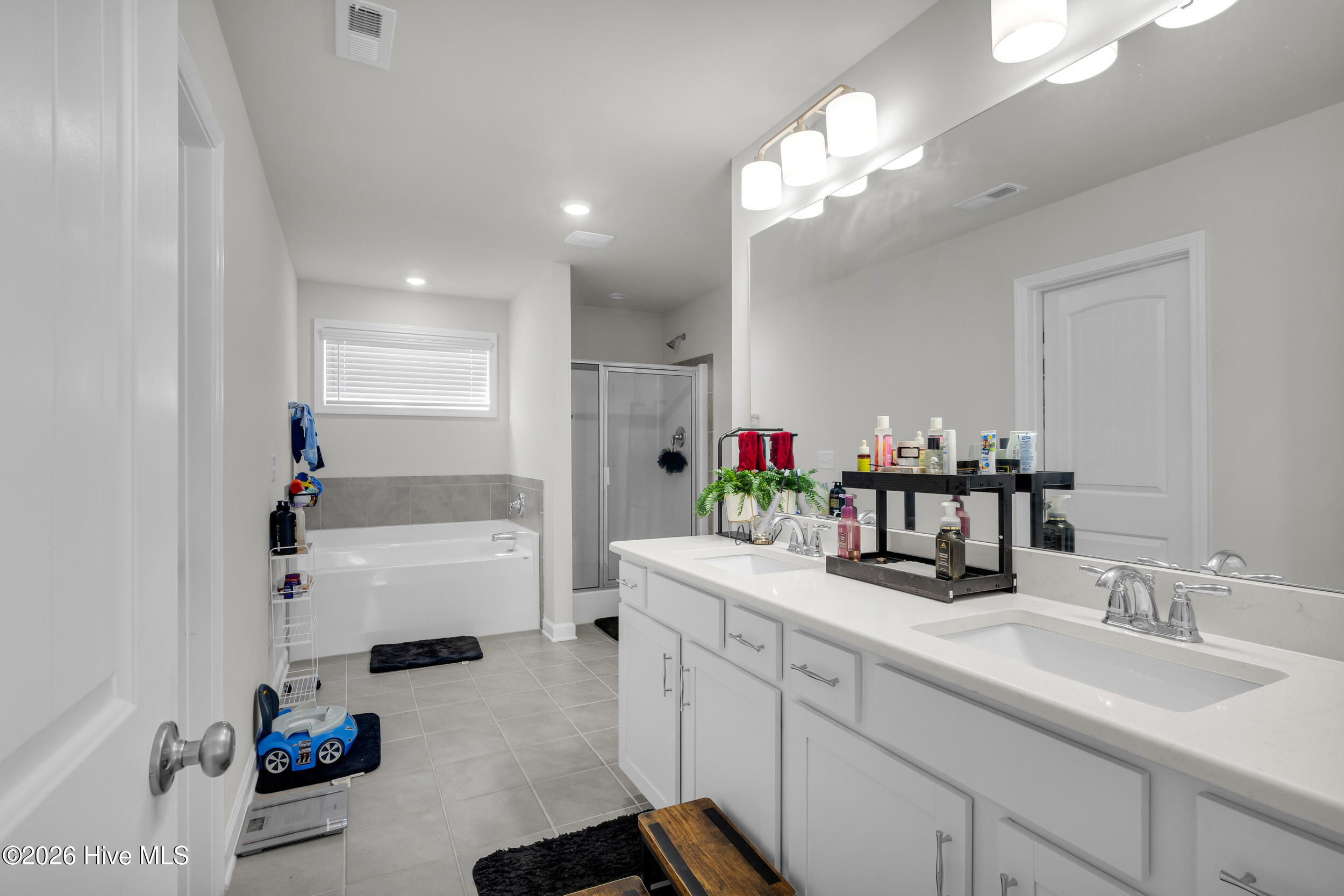 100547188 | Photo 31