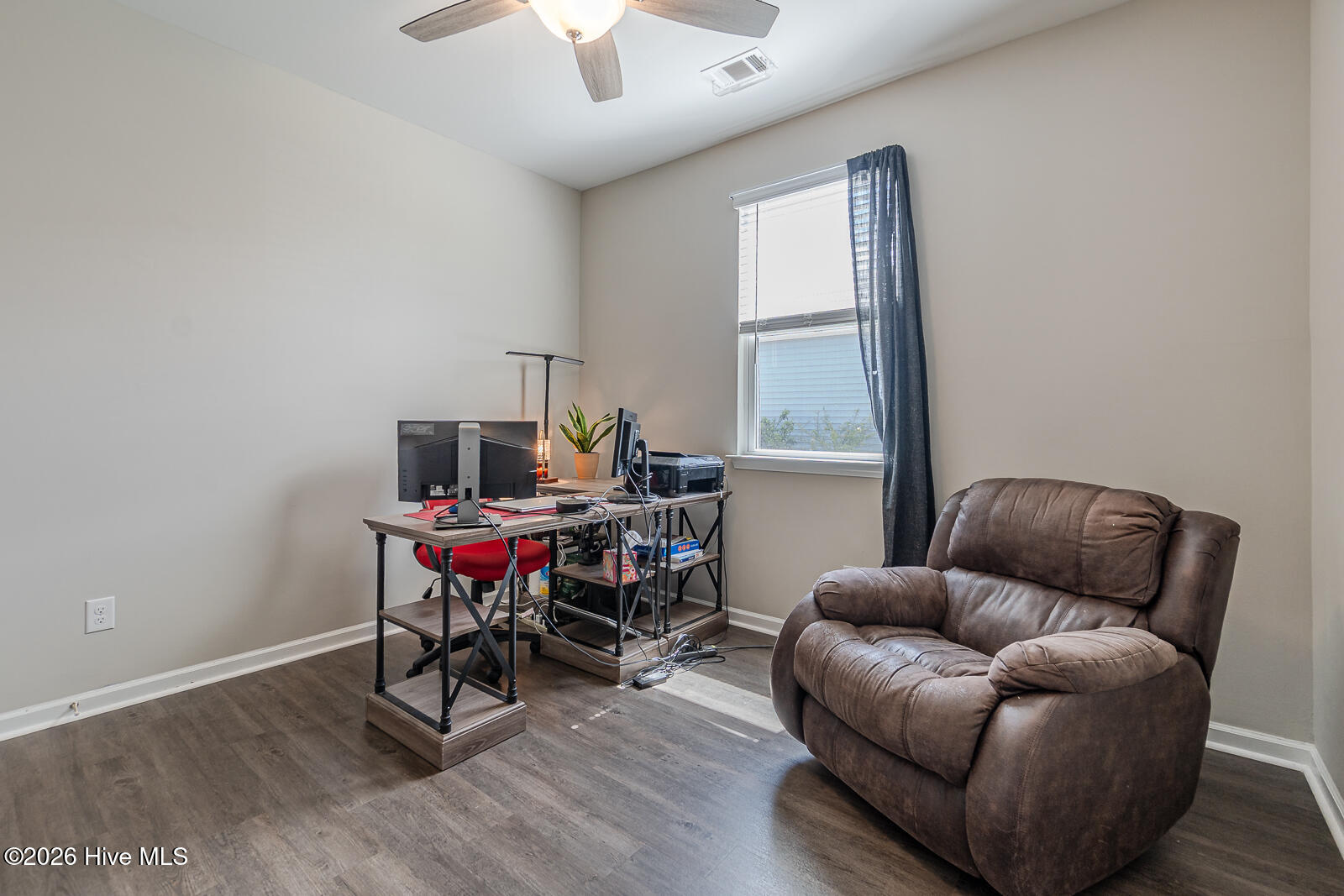 100564968 | Photo 36