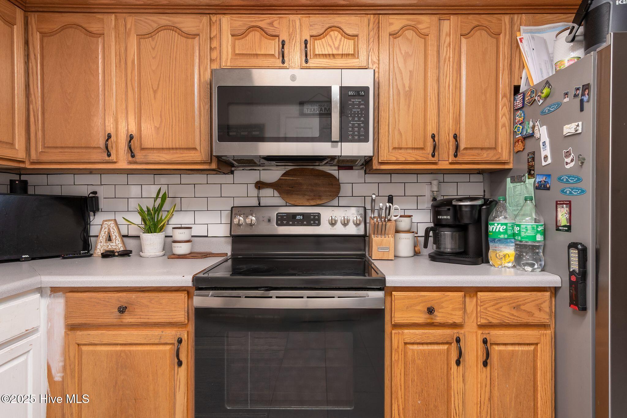 100537602 | Photo 14