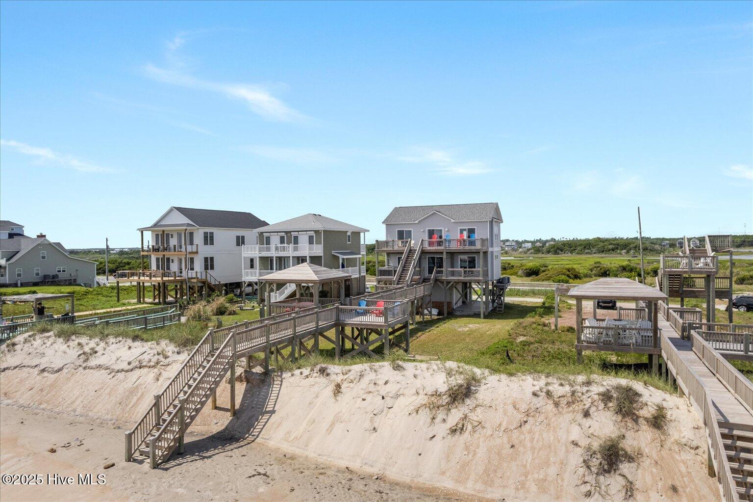 100528040 | Photo 55