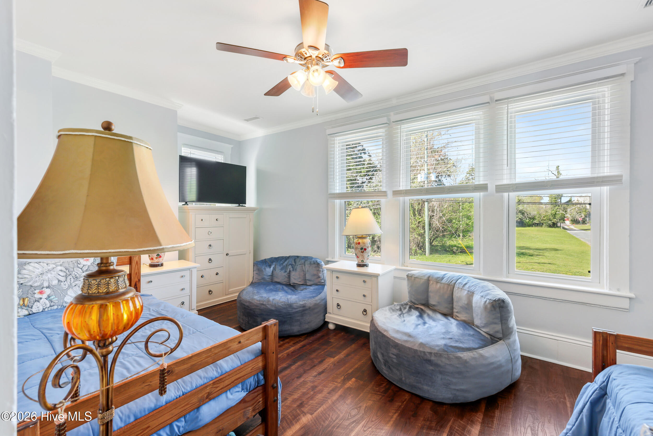 100562723 | Photo 41