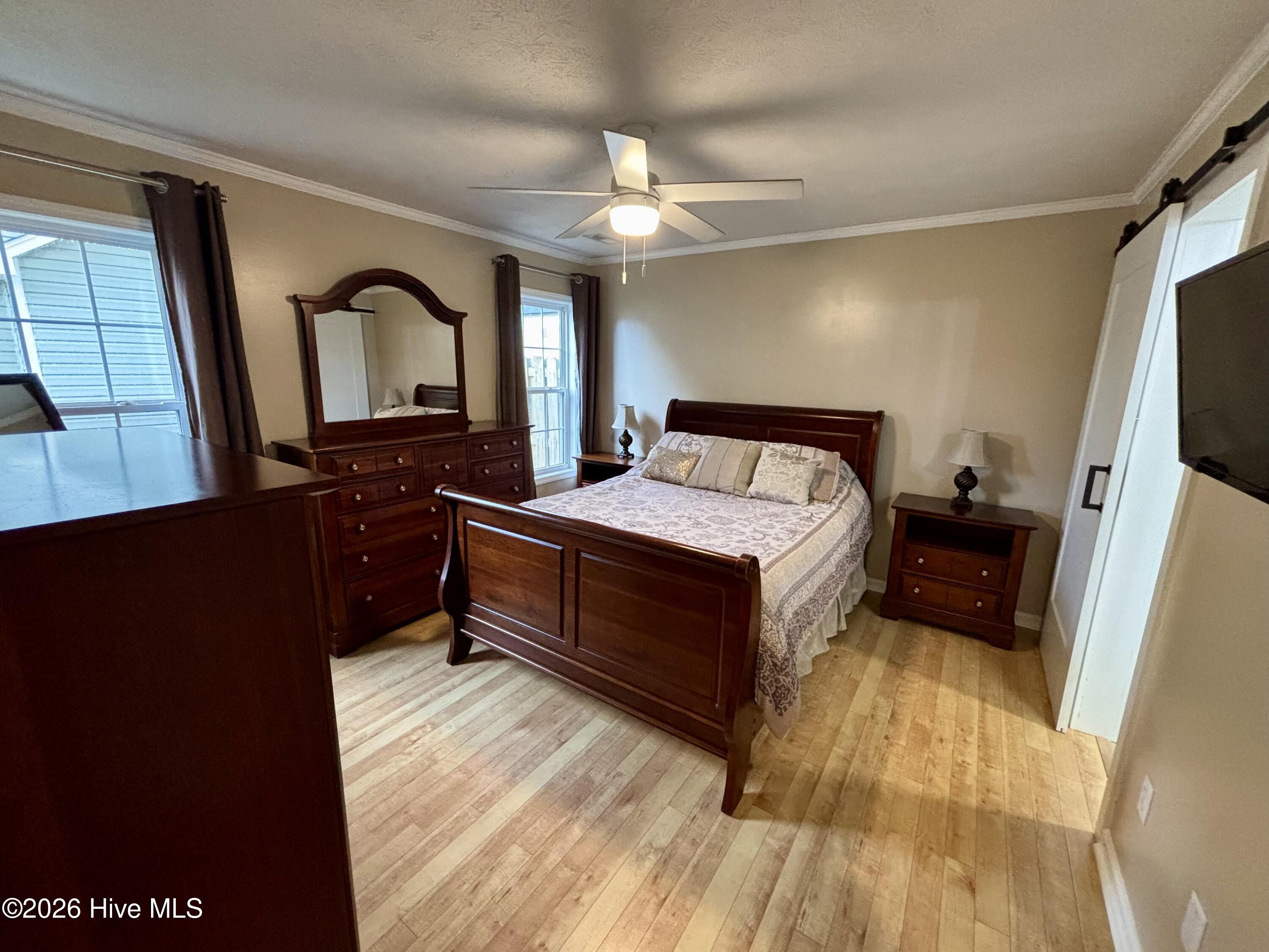 100561288 | Photo 27