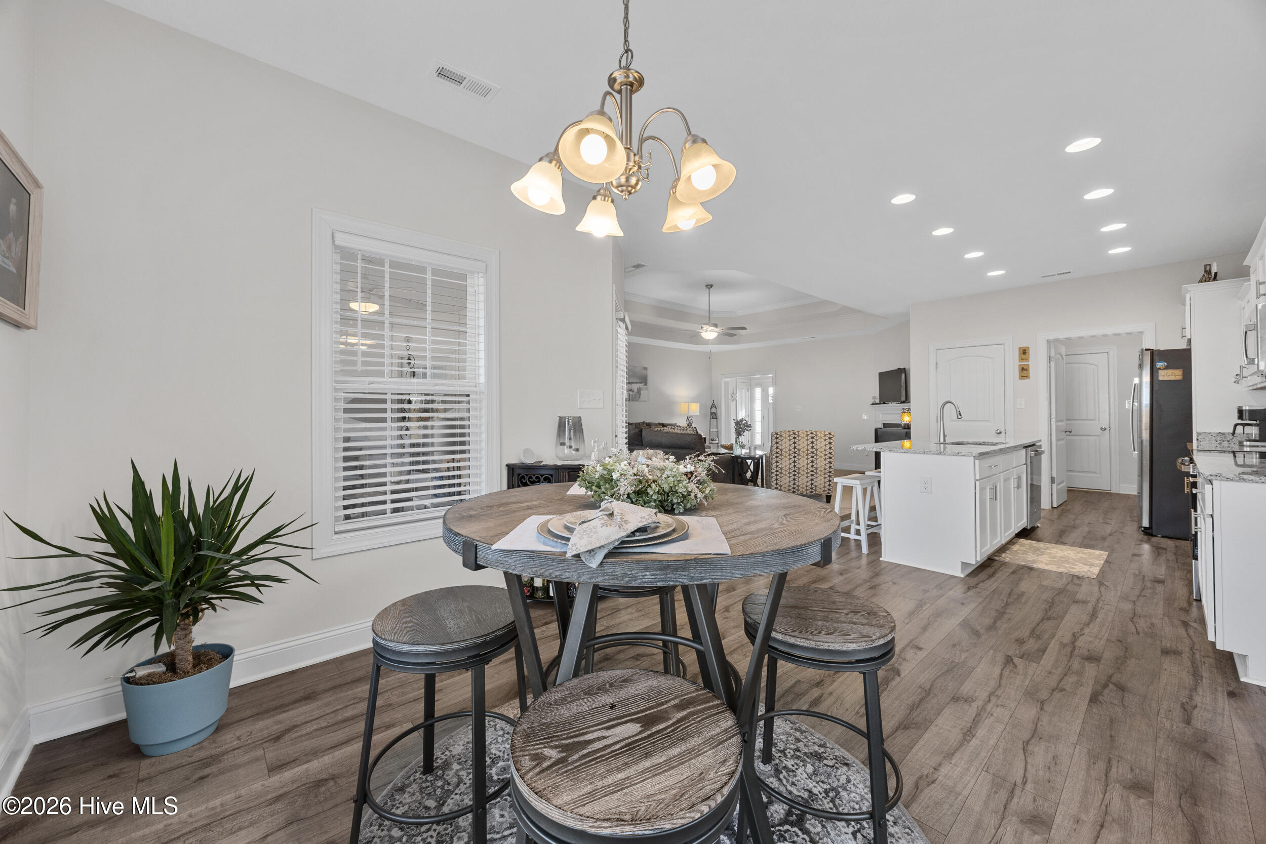 100547836 | Photo 19