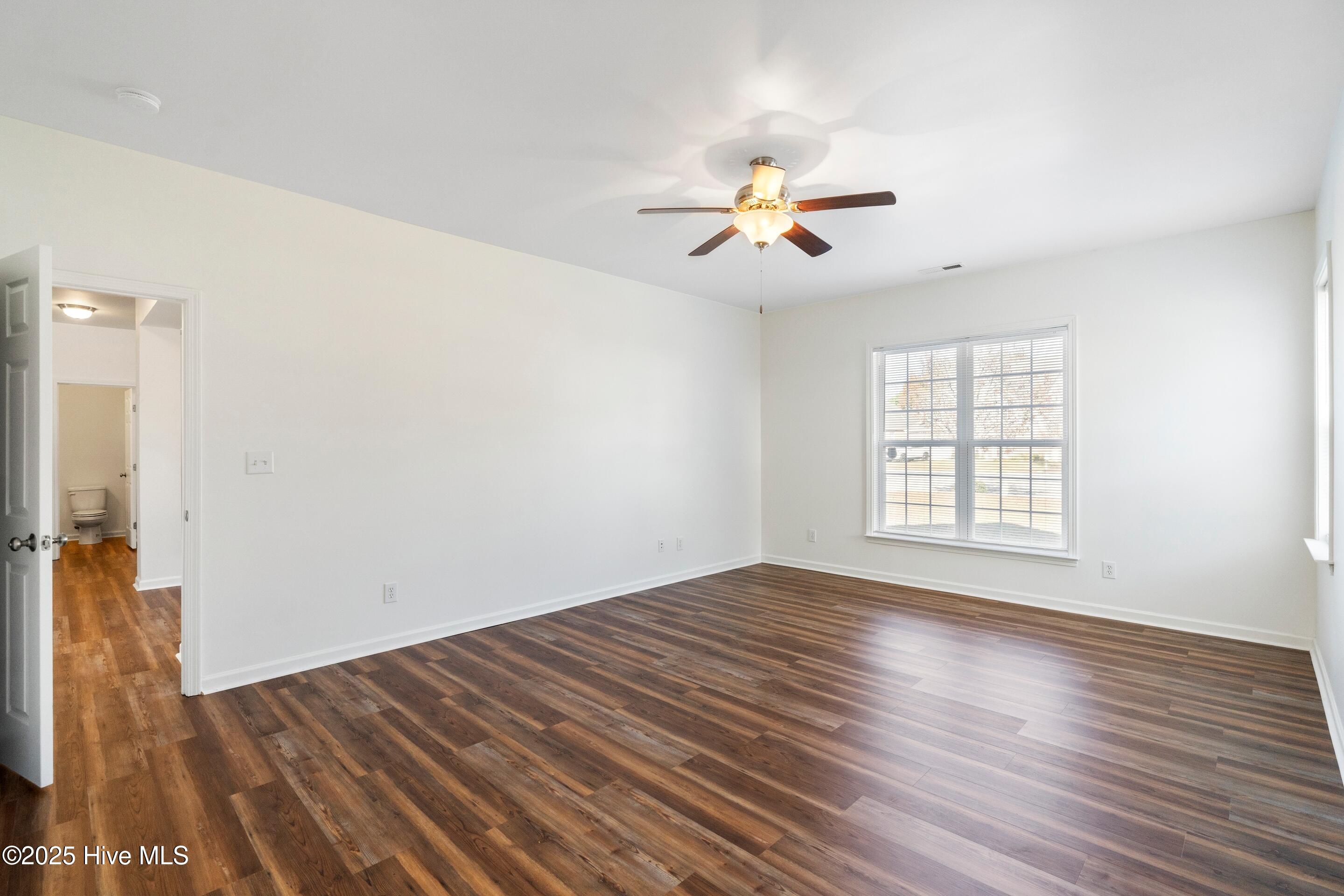 100542341 | Photo 34