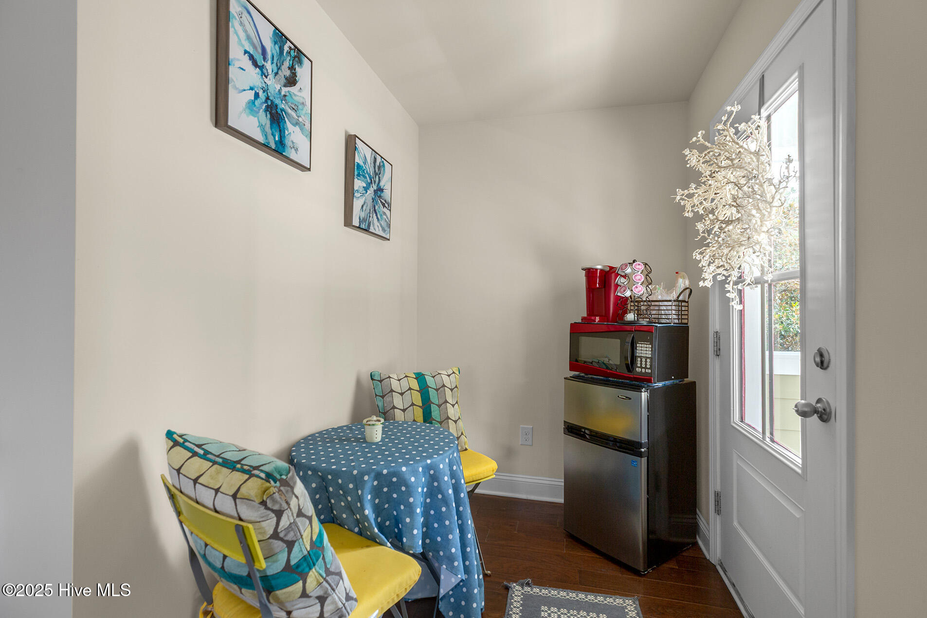 100531047 | Photo 49