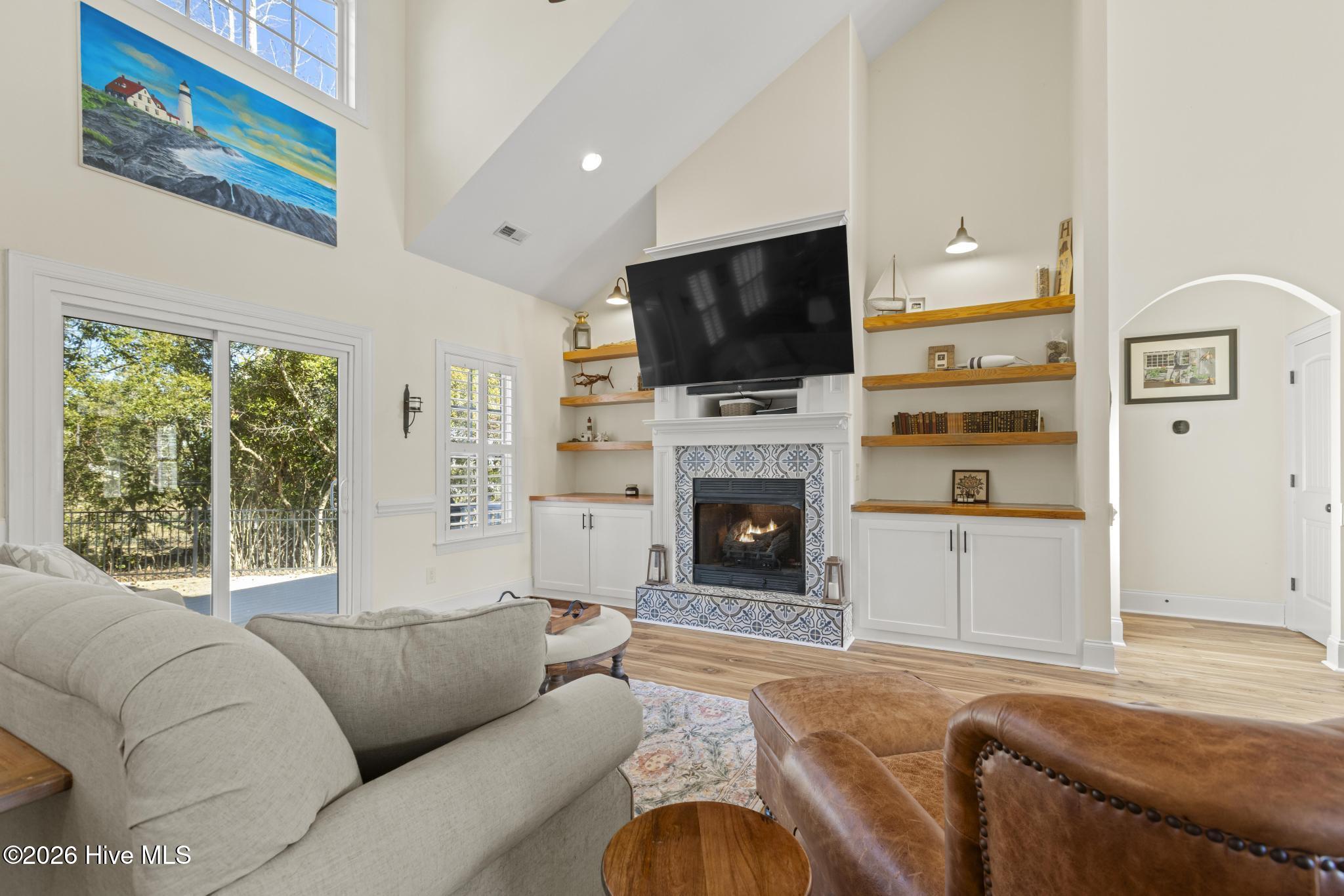 100555770 | Photo 10