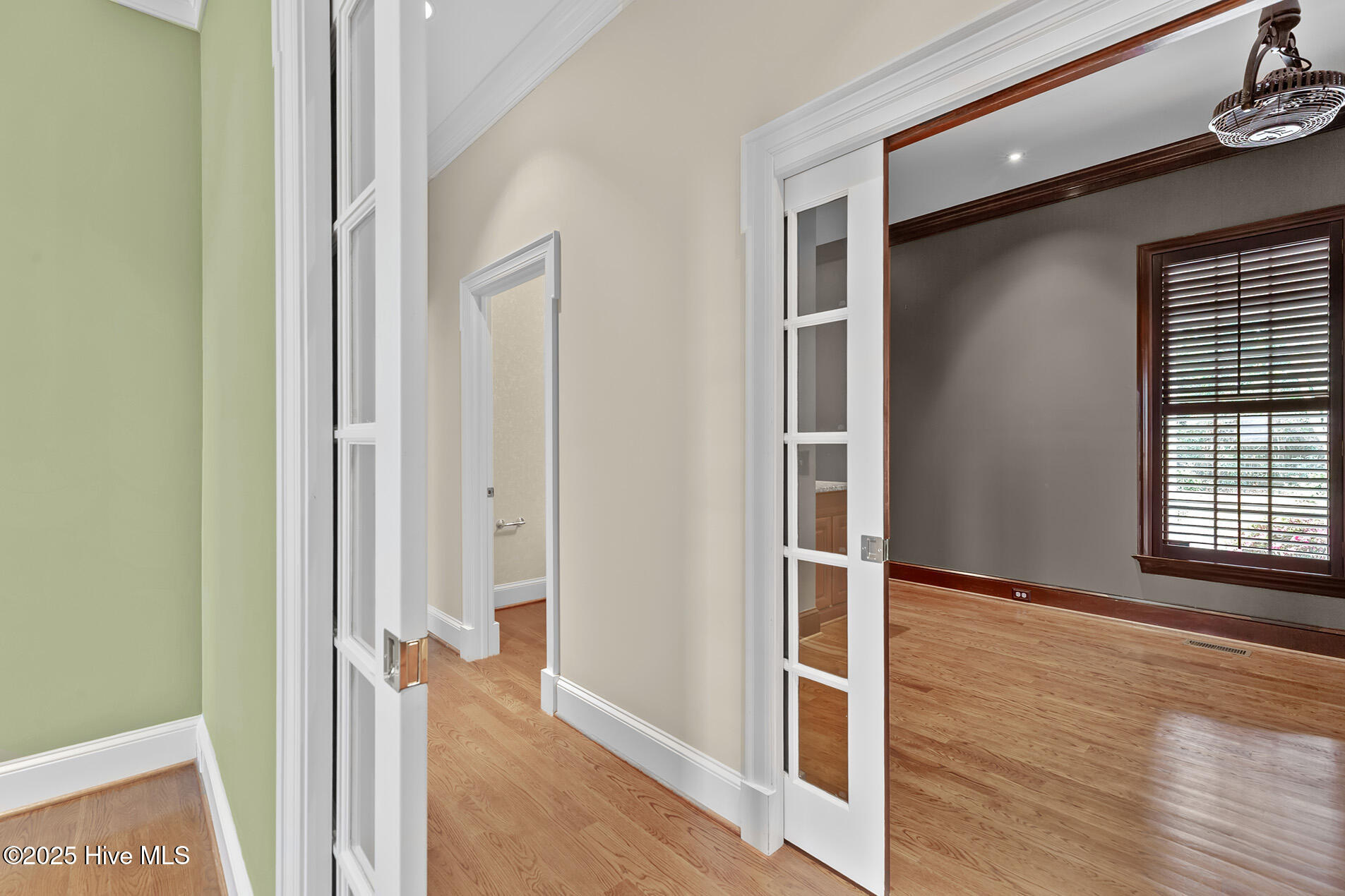 100545737 | Photo 39