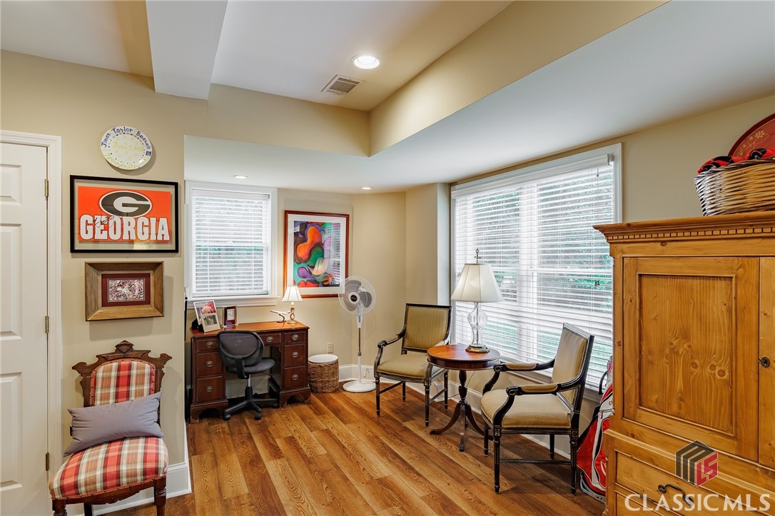 1060 Woodhollow Lane