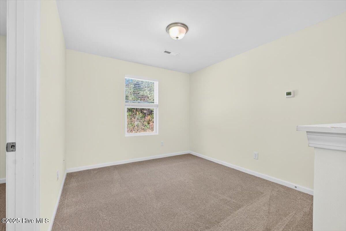 100540215 | Photo 22