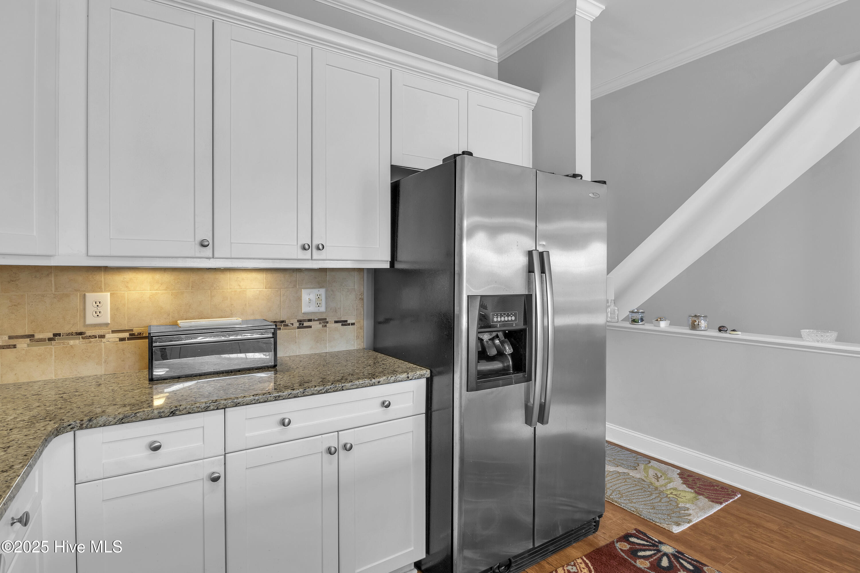 100529504 | Photo 14