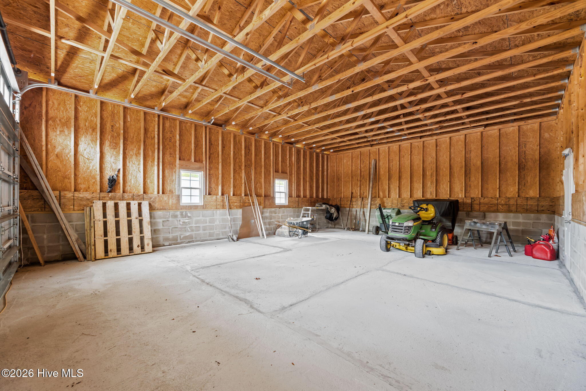 100562533 | Photo 67