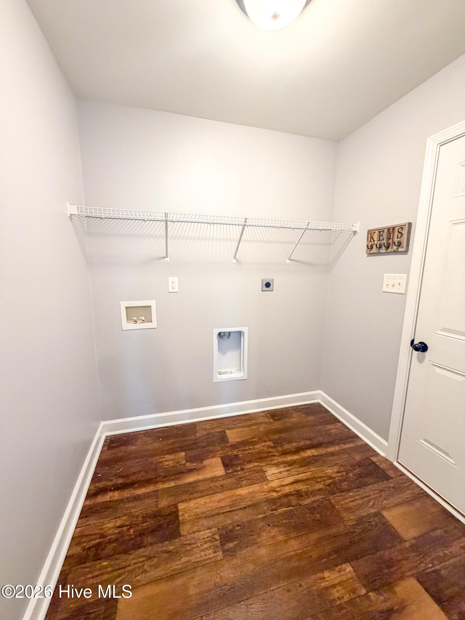 100568057 | Photo 19