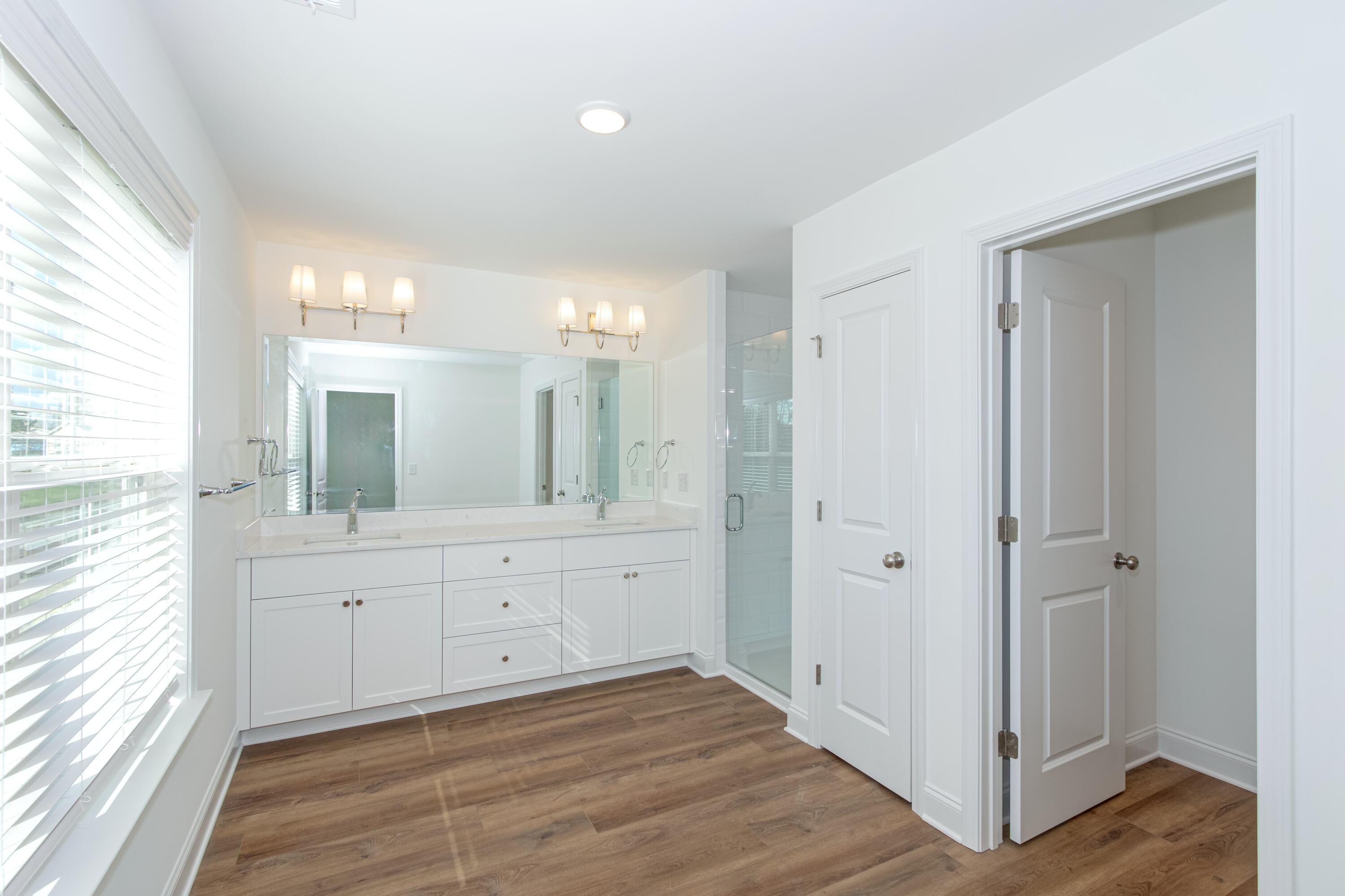 2nd St, 526, Interior-14