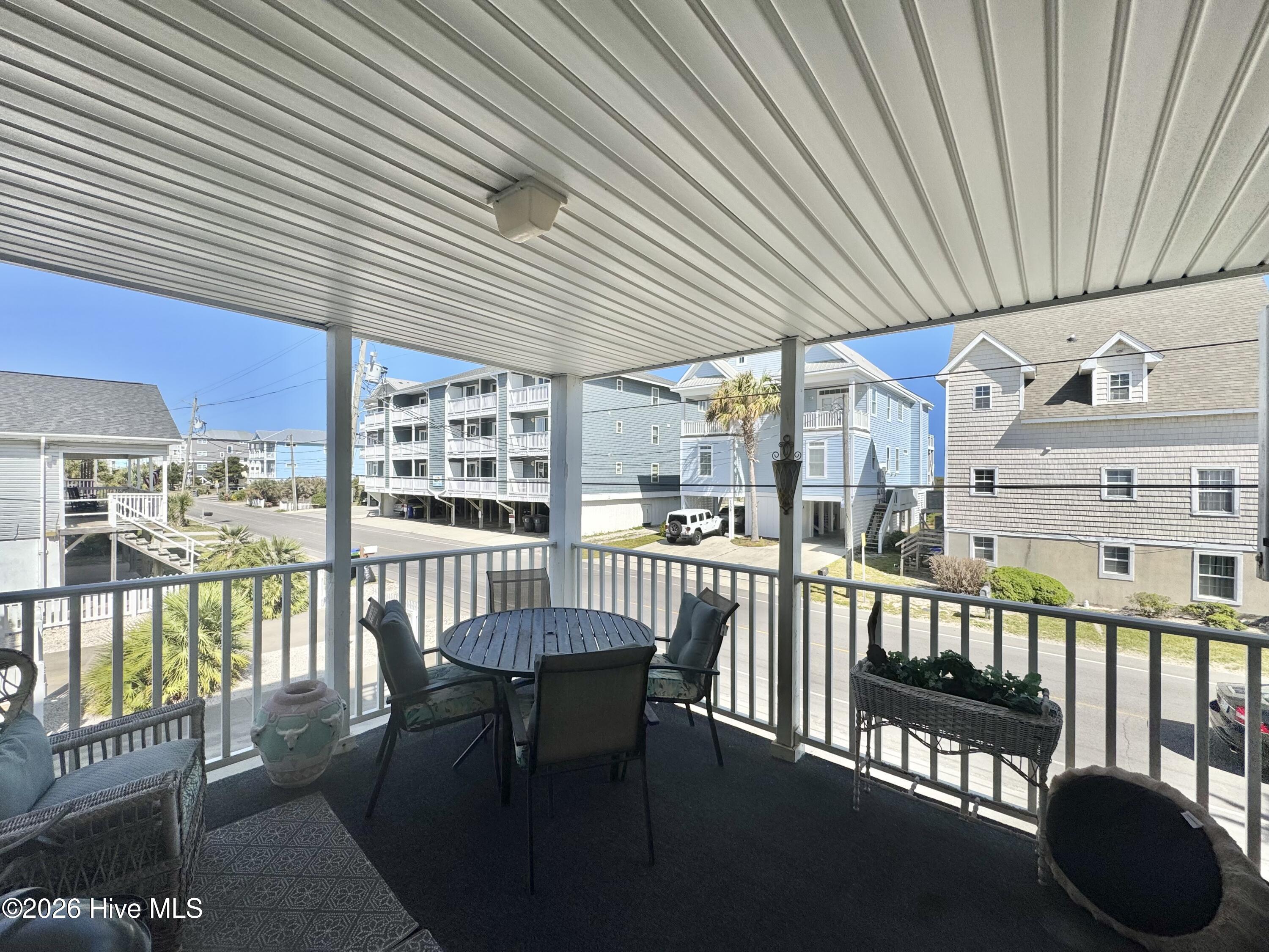 100569479 | Photo 18