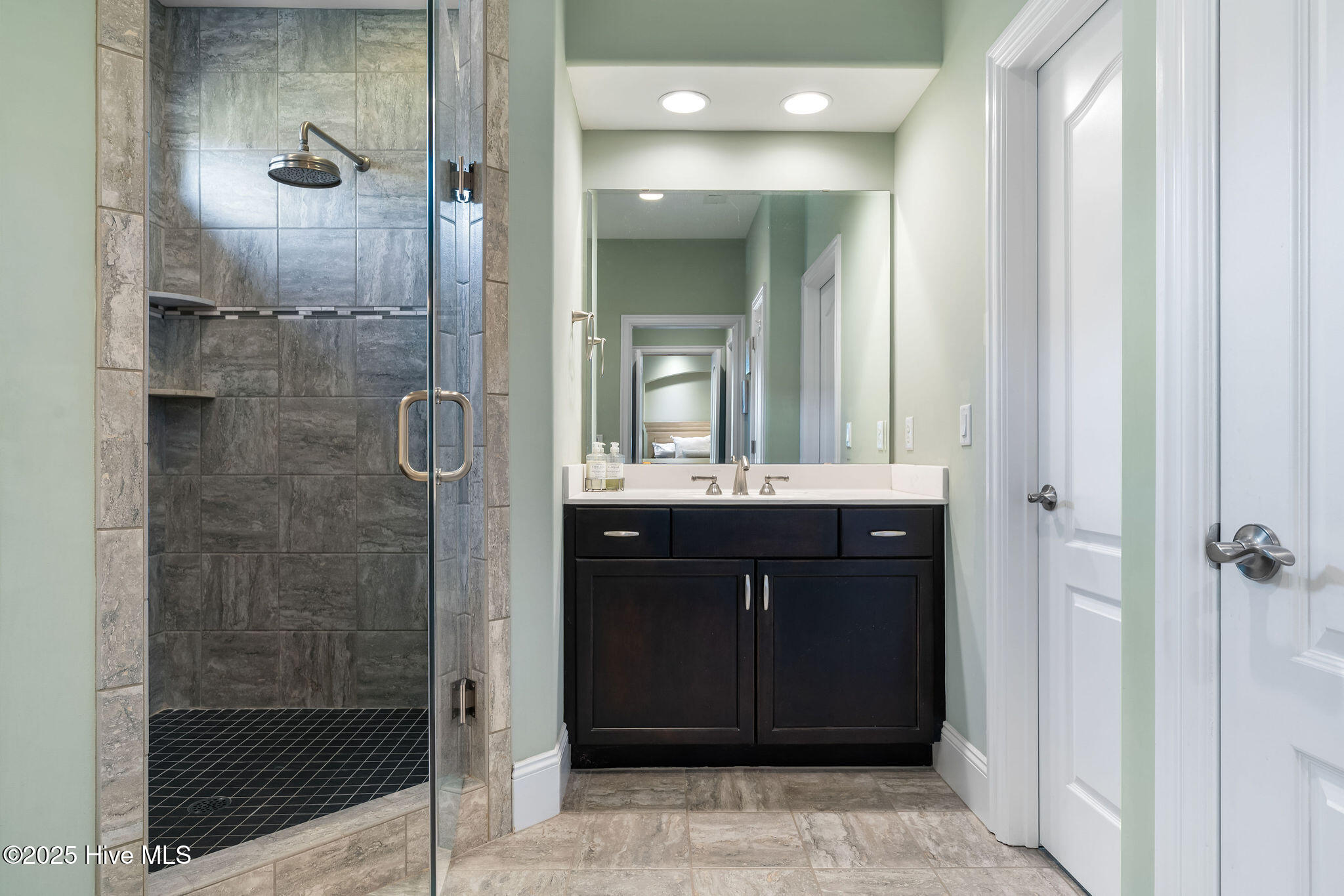 100541913 | Photo 67