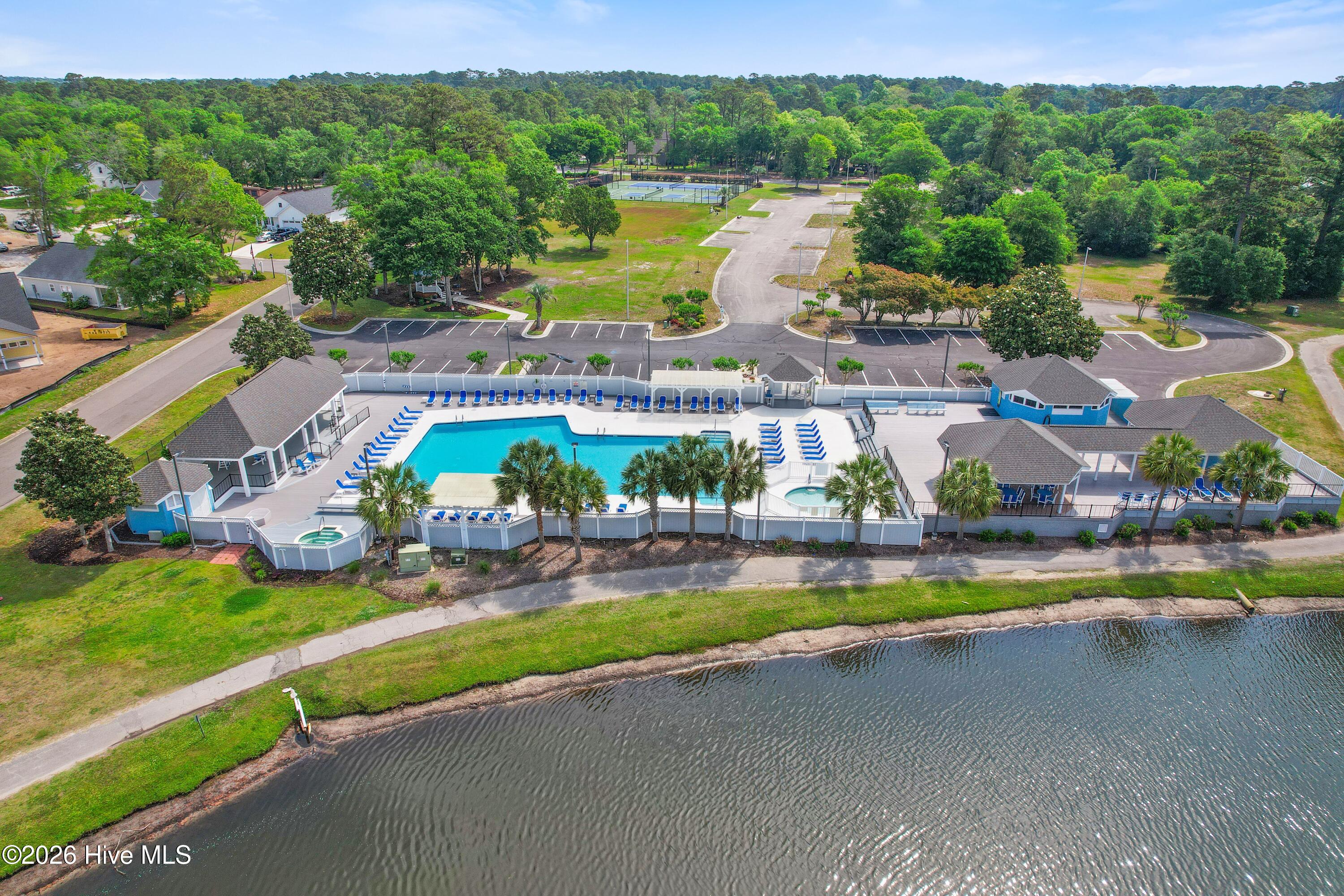 100555748 | Photo 63