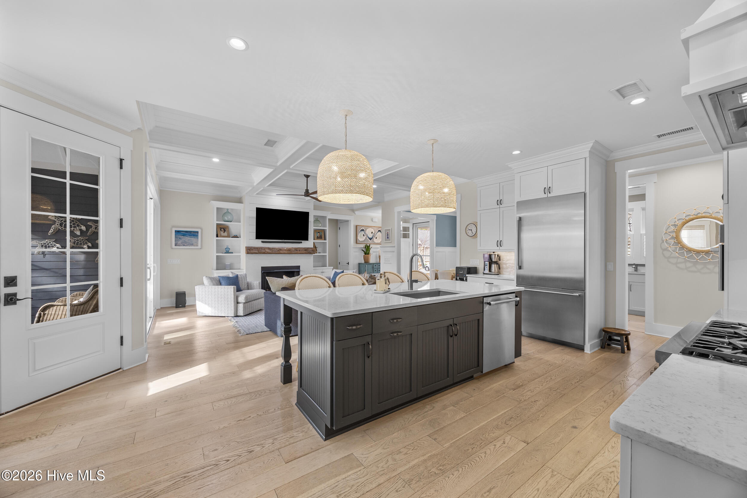 100527990 | Photo 29