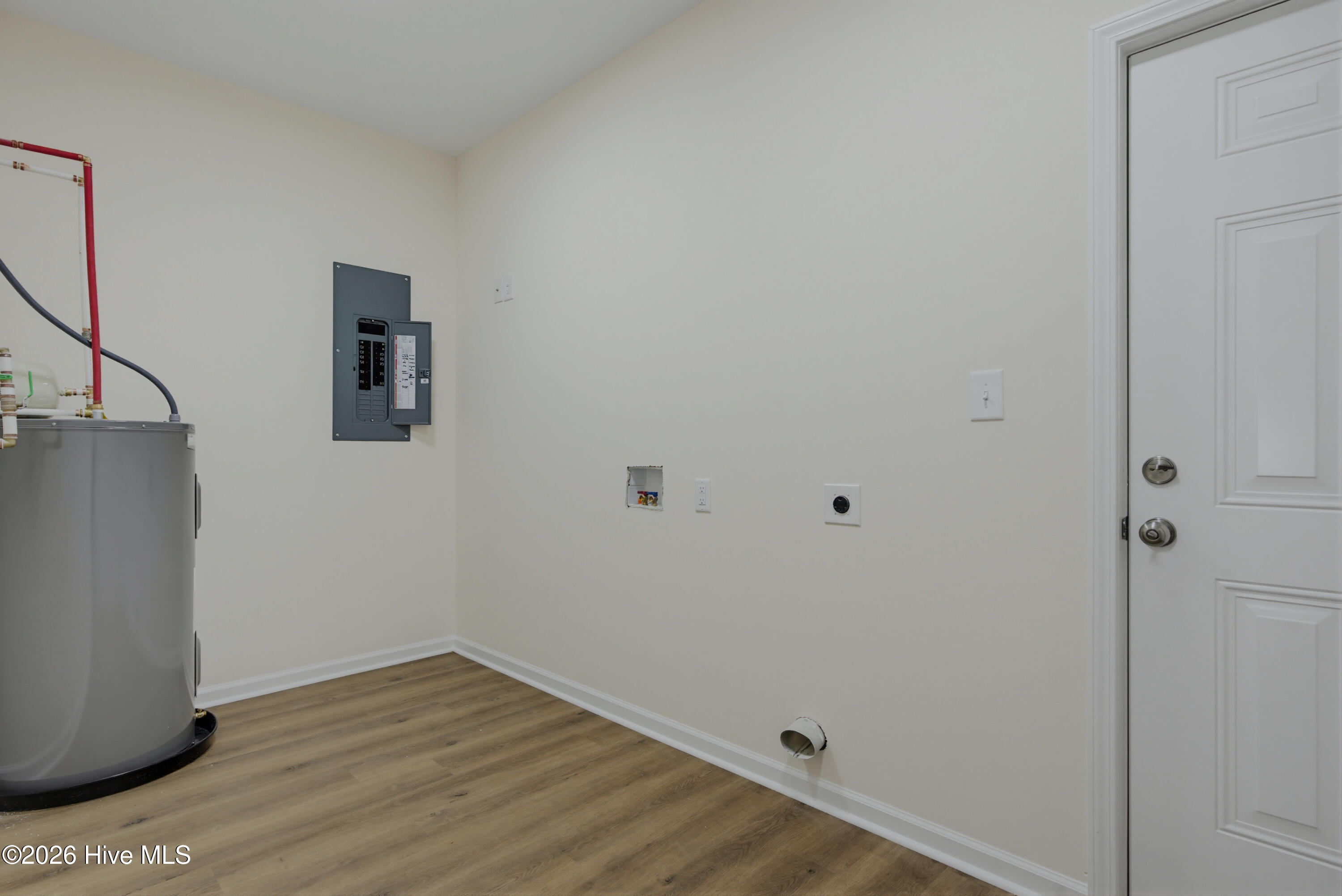 100563323 | Photo 18