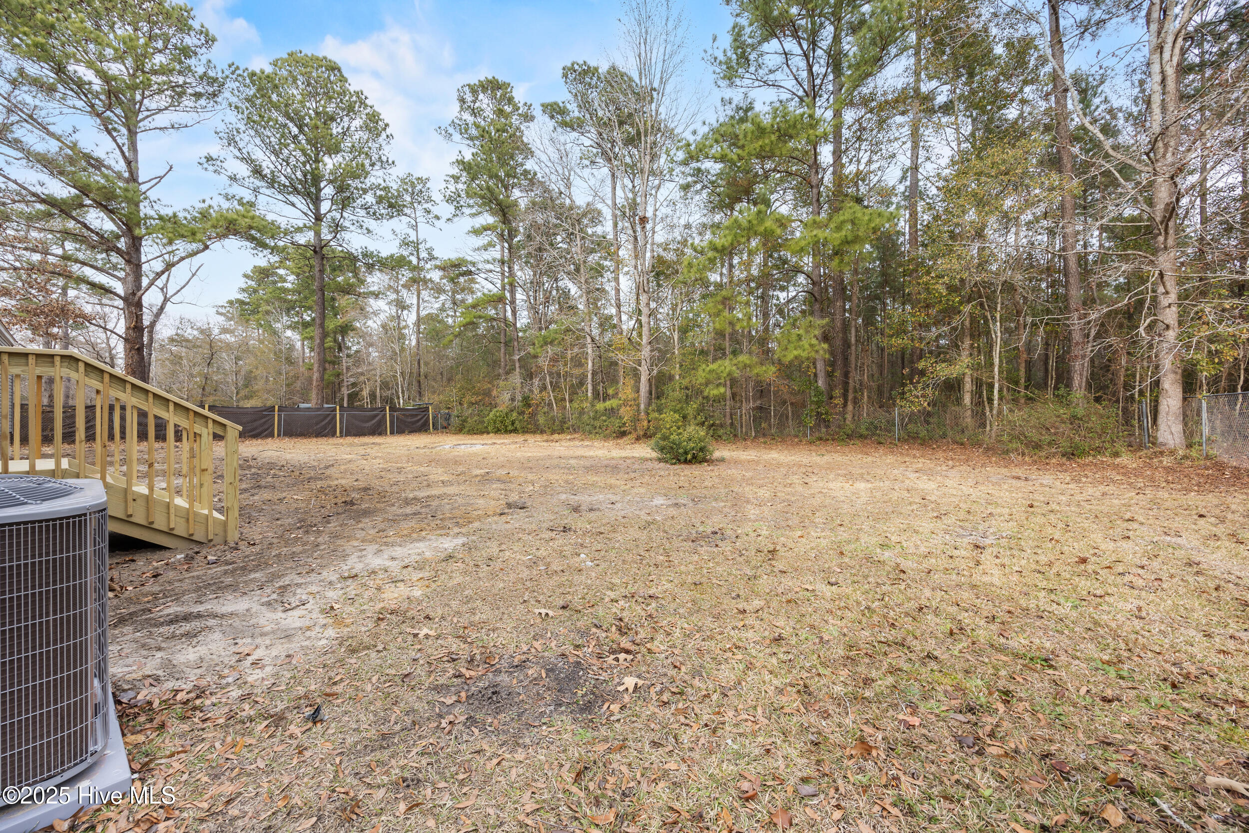 100546833 | Photo 35