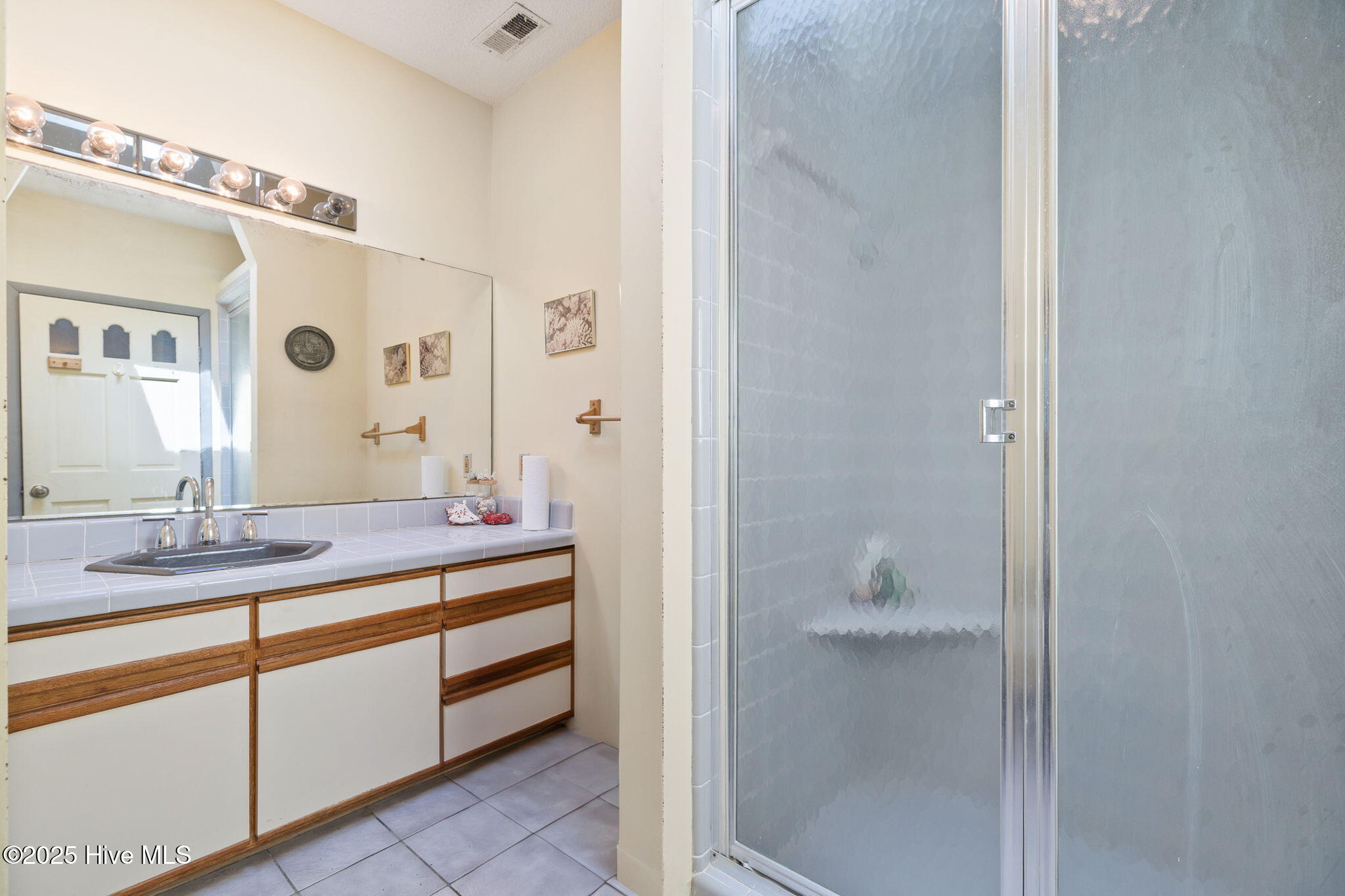 100531930 | Photo 55