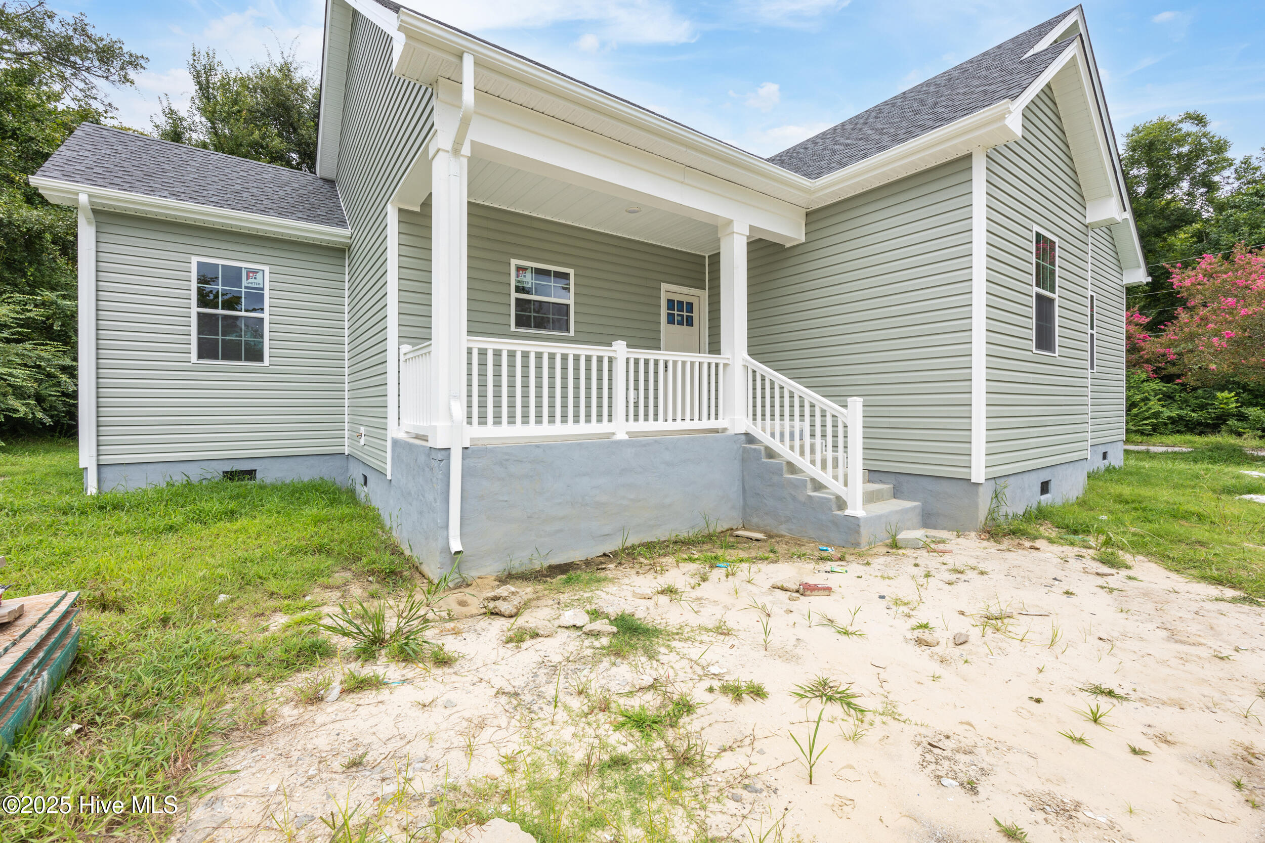 Homes for sale in Hertford, NC | 207 Saunders St, Hertford, NC 27944 | MLS# 100524836