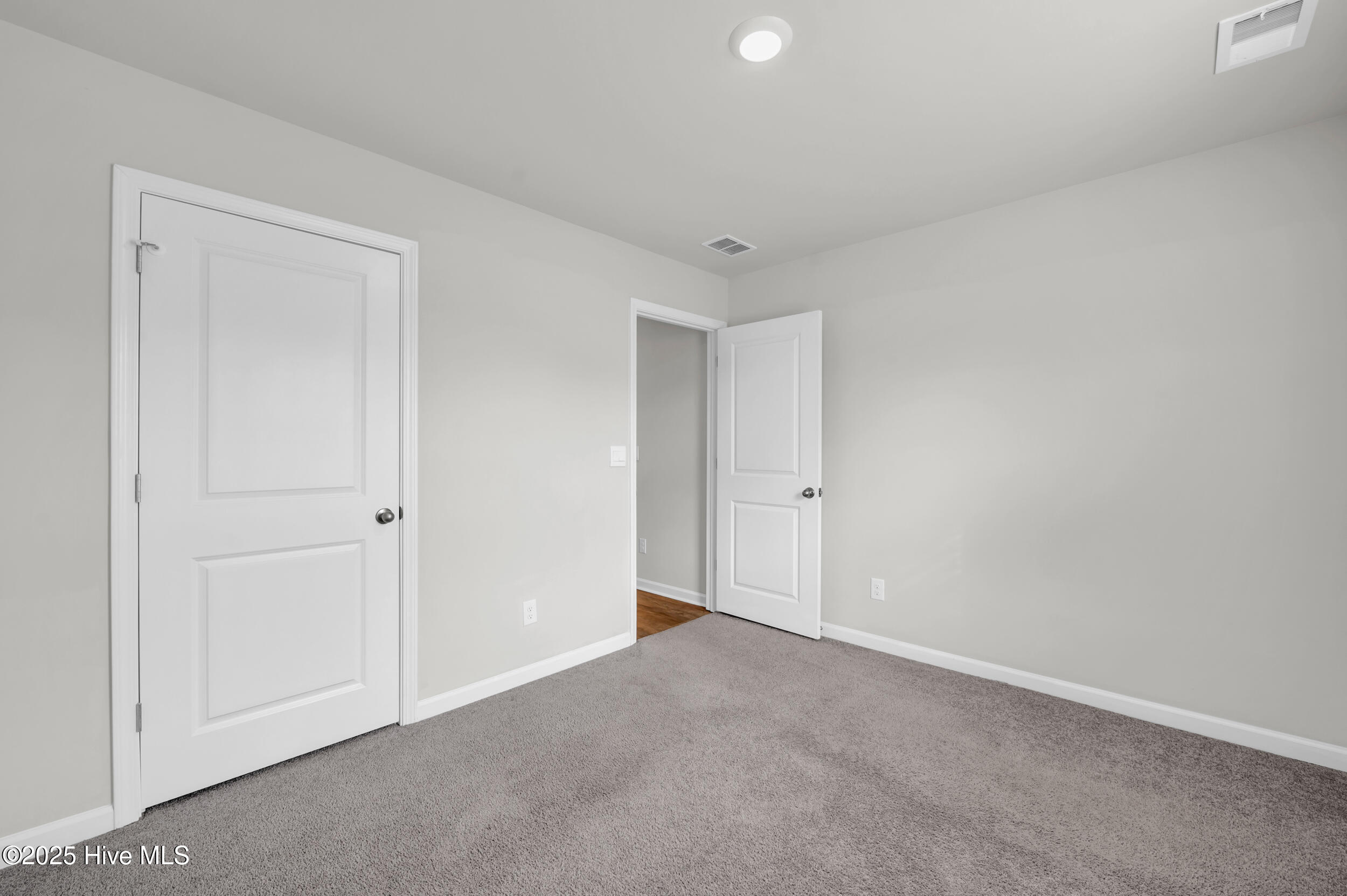 100546140 | Photo 20