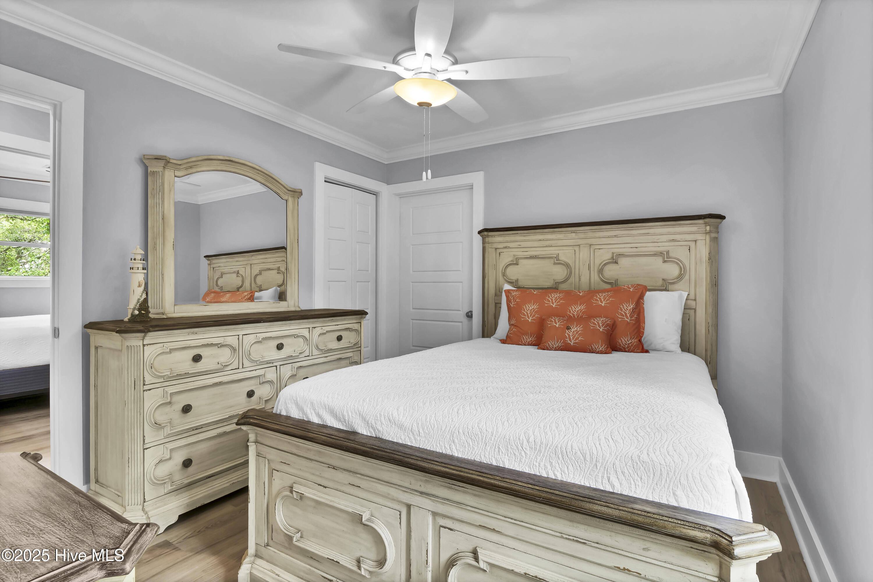 100542067 | Photo 28