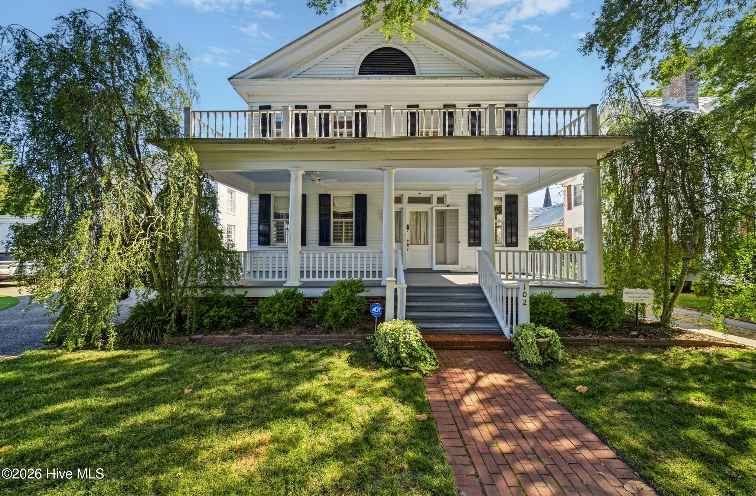 Featured listings
