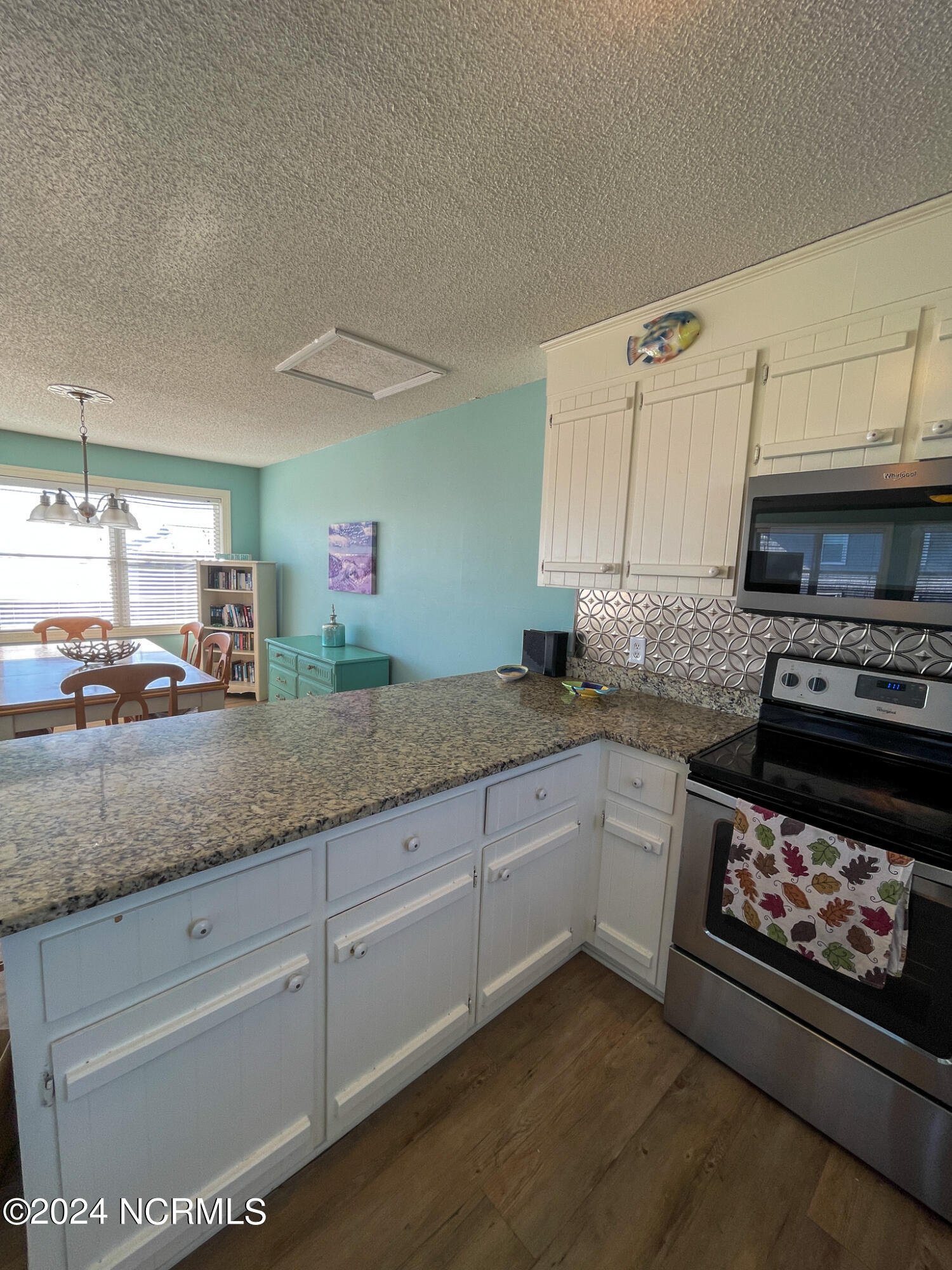 100547664 | Photo 14