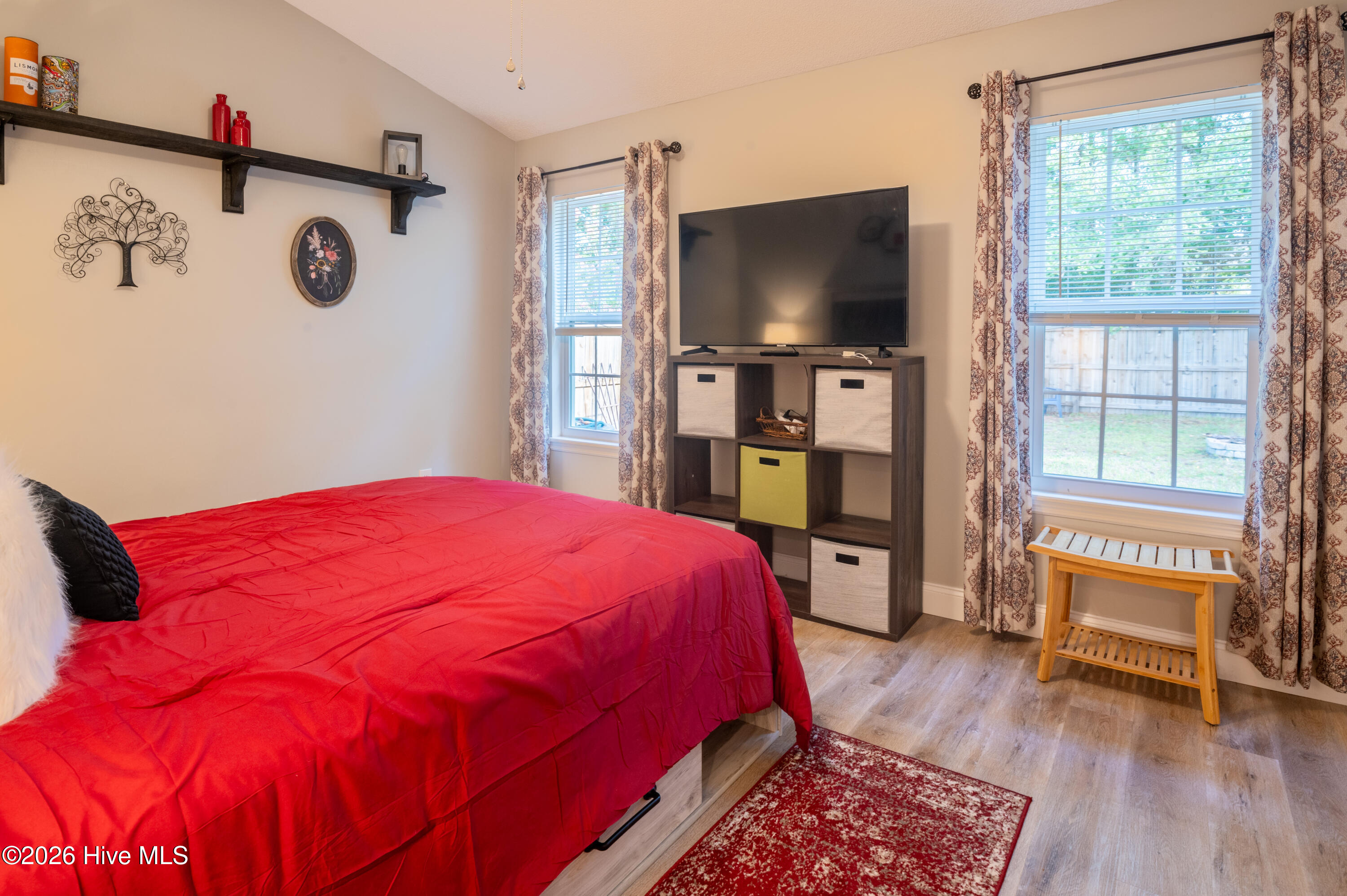 100553127 | Photo 16