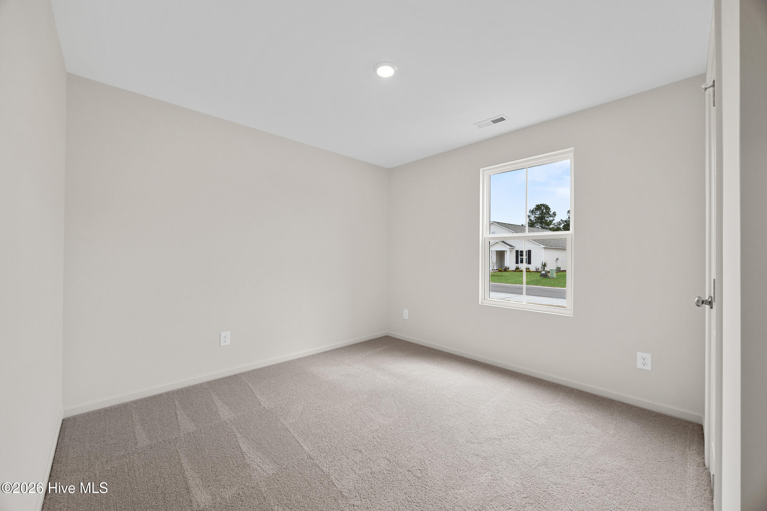 100541155 | Photo 10