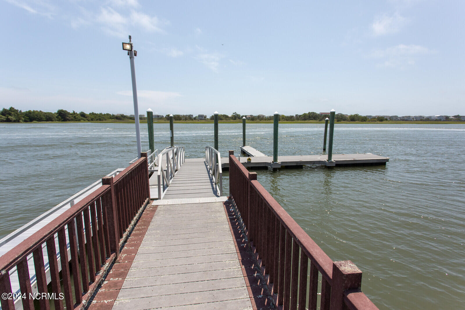 100560630 | Photo 44