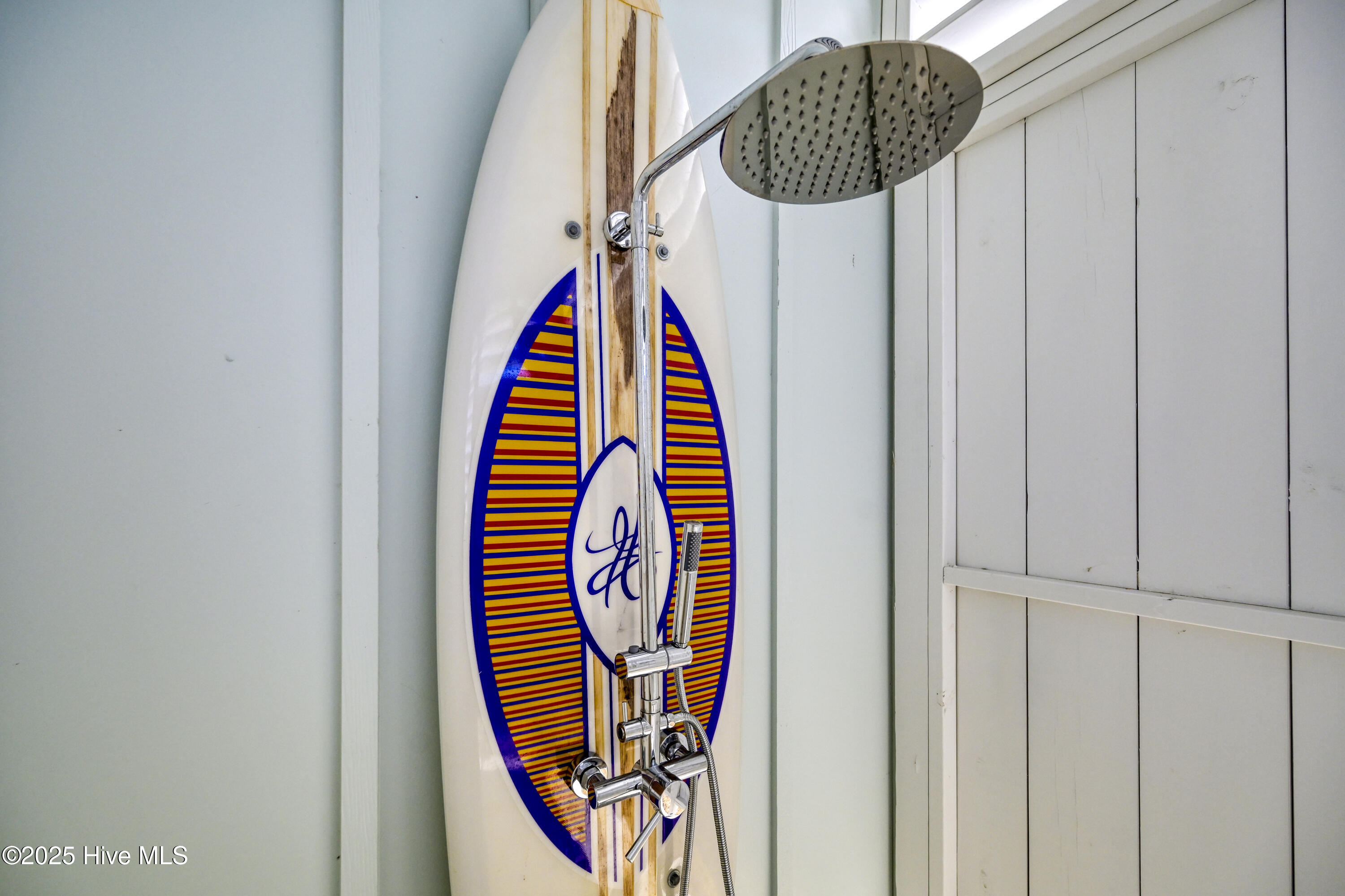 100516070 | Photo 82