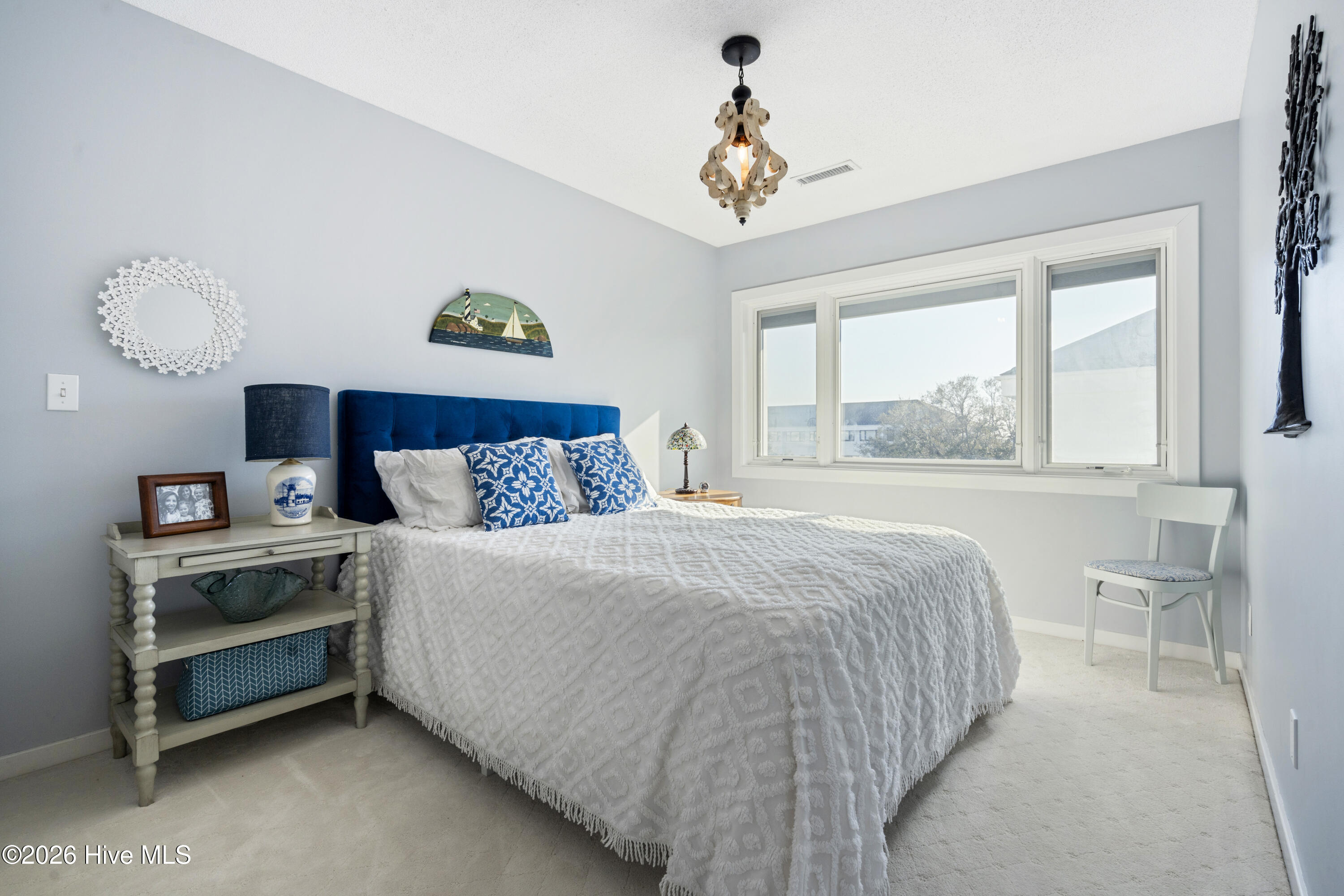 100553448 | Photo 29