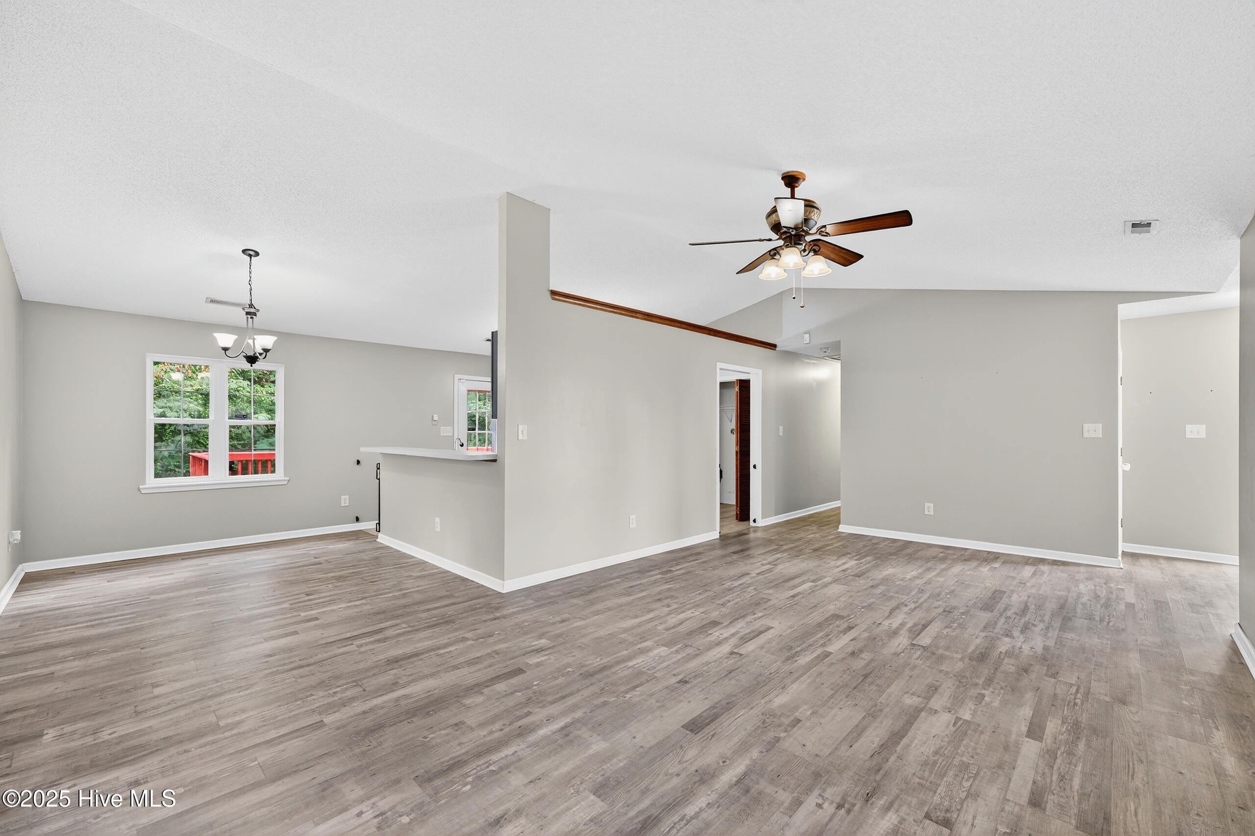205 Bishop Drive, Jacksonville, NC 28540 – photo 5: 05