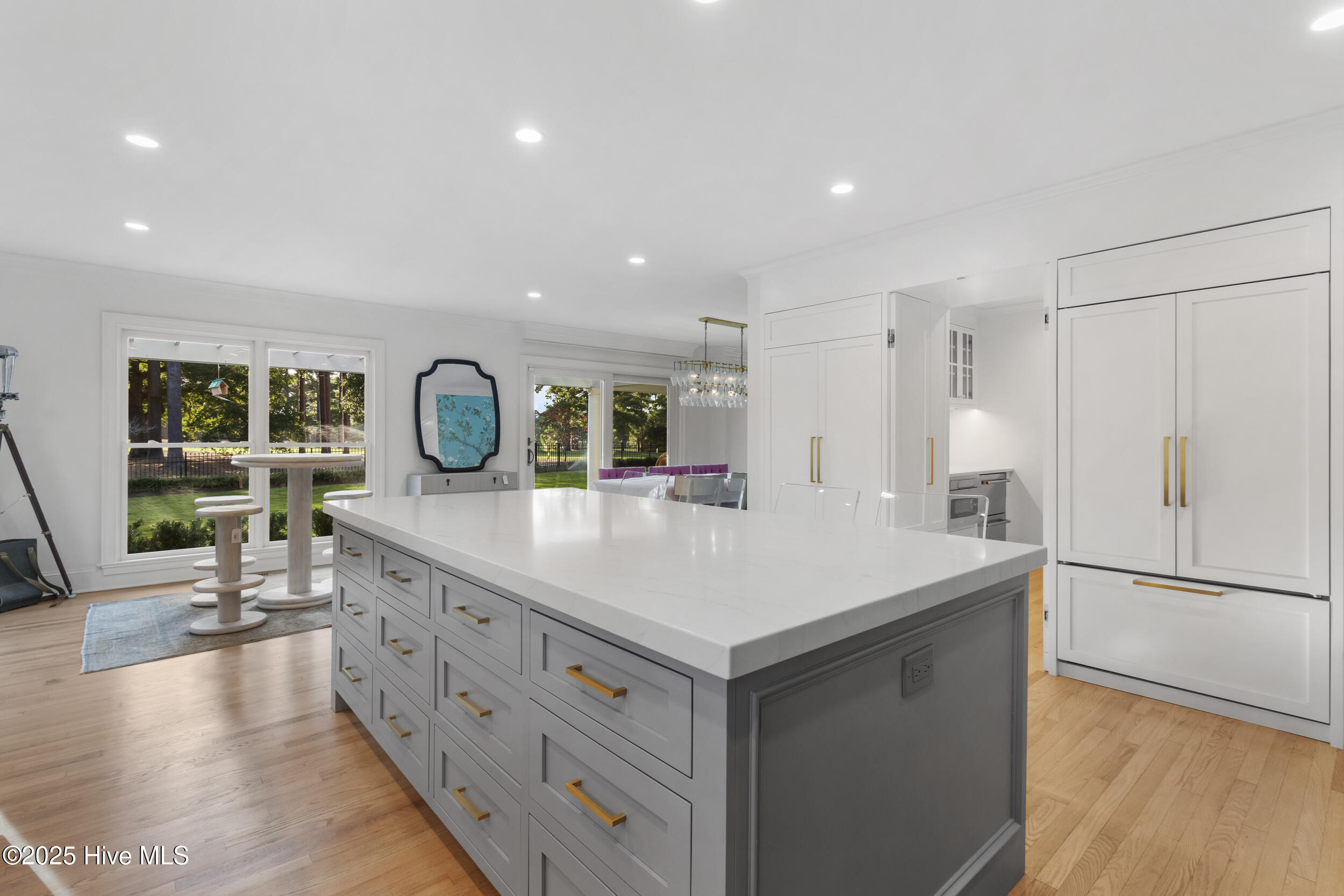 100534920 | Photo 23