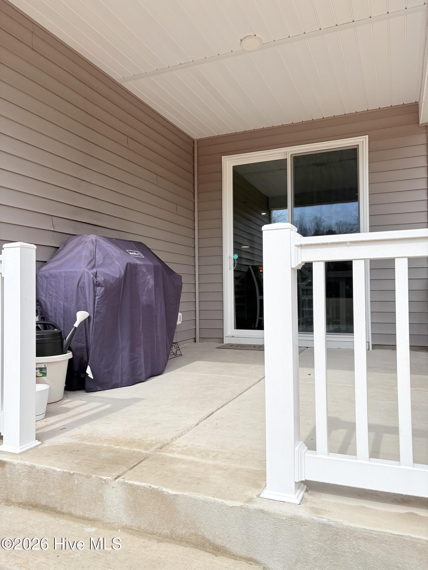 100555775 | Photo 33