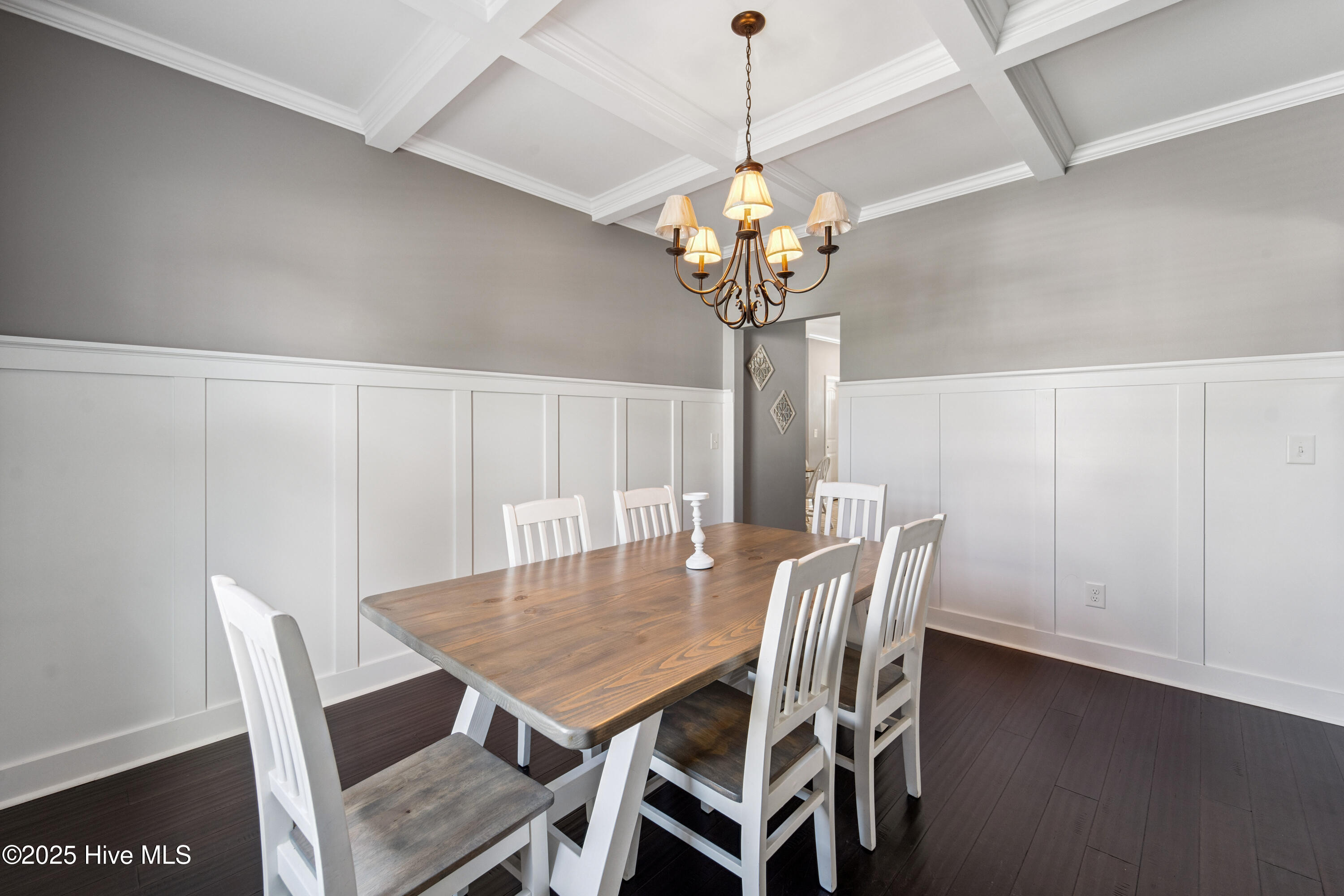 100516932 | Photo 15