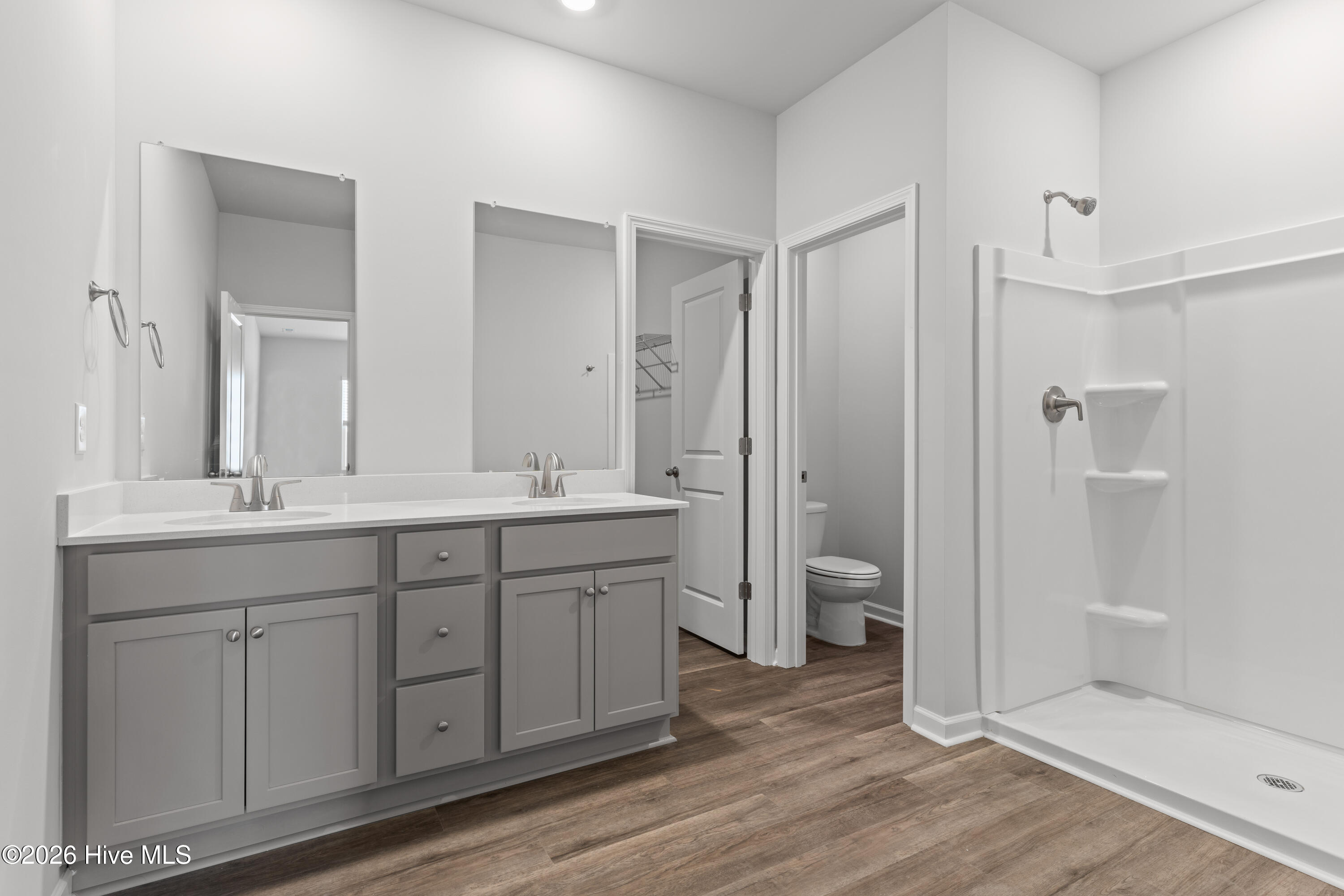 100538975 | Photo 17