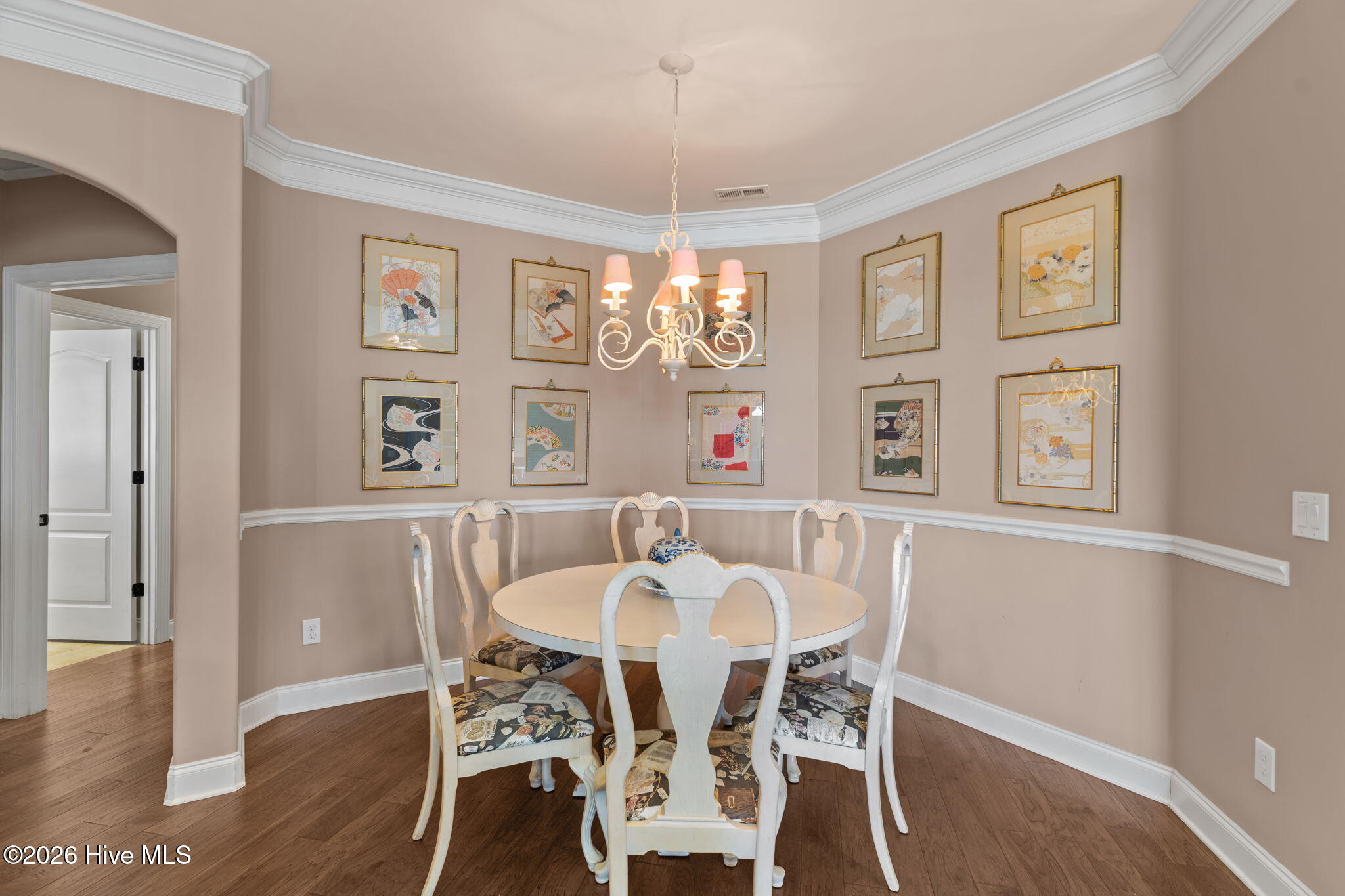 100561324 | Photo 12