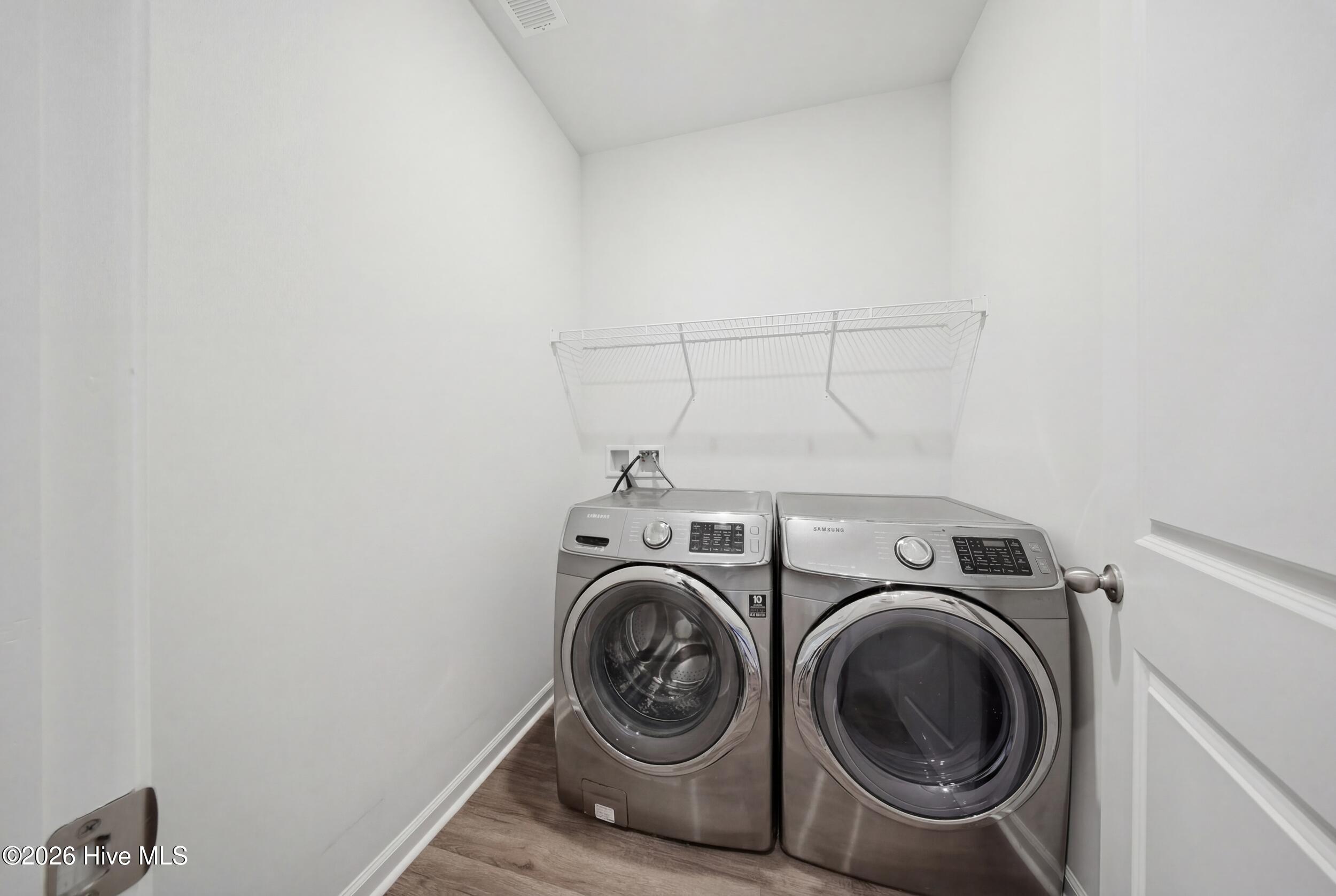 100565594 | Photo 13